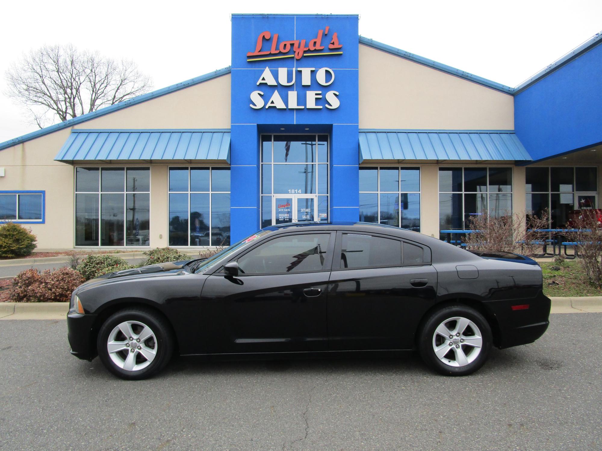 photo of 2014 Dodge Charger SE