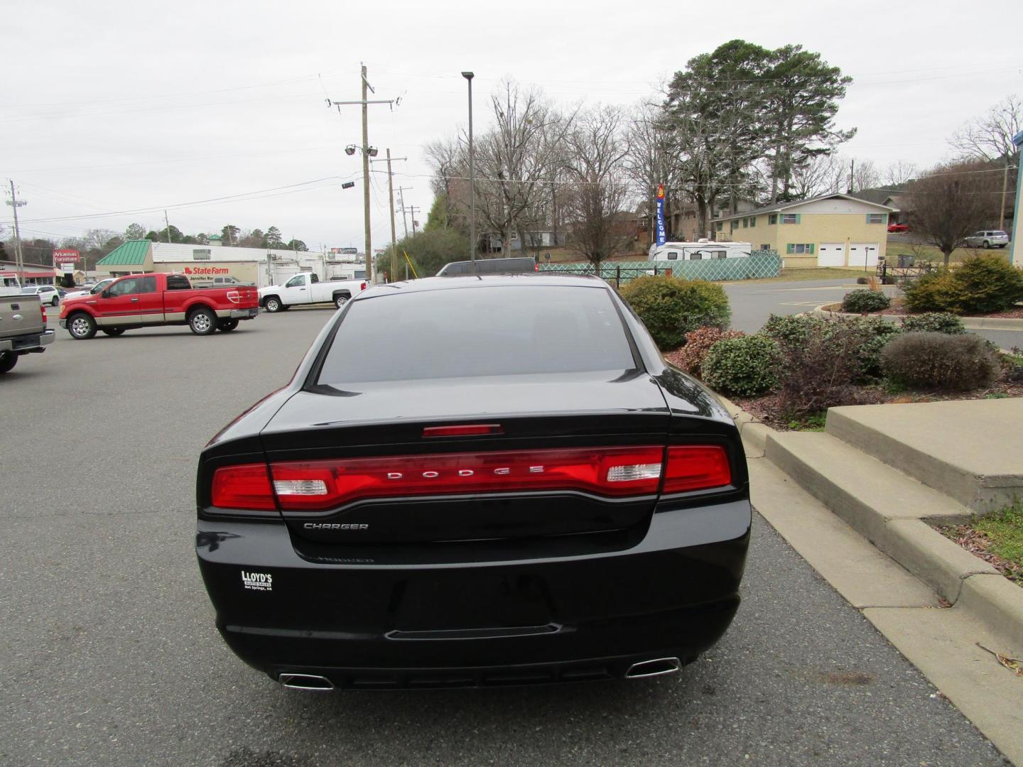 2014 BLACK /Gray/ Cloth Dodge Charger SE (2C3CDXBG3EH) with an 3.6L V6 DOHC 24V engine, 5-Speed Automatic transmission, located at 1814 Albert Pike Road, Hot Springs, AR, 71913, (501) 623-1717, 34.494228, -93.094070 - Photo#3