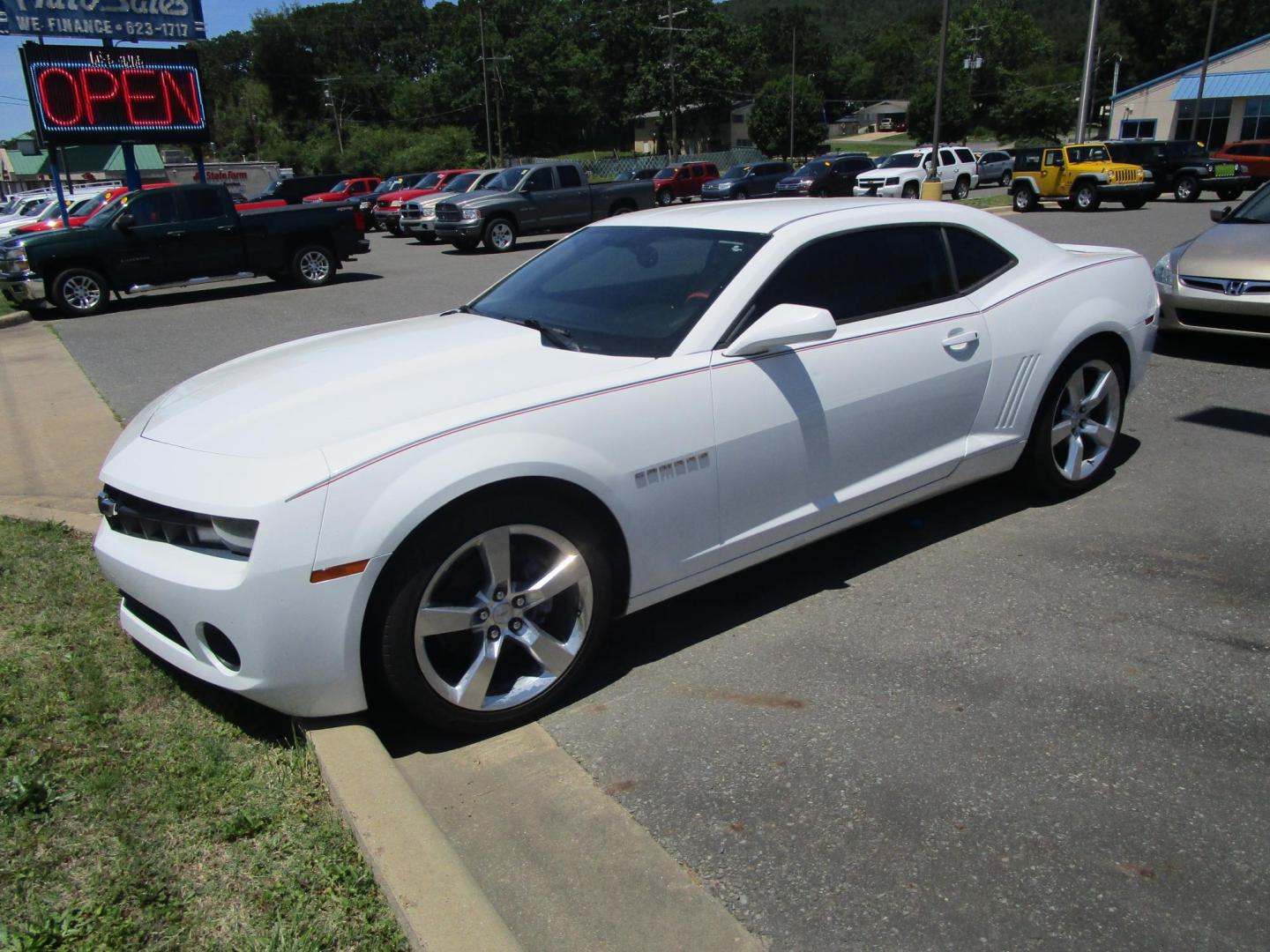 2012 WHITE /Red / Leather Chevrolet Camaro Coupe 1LT (2G1FB1E33C9) with an 3.6L V6 DOHC 24V FFV engine, 6-Speed Automatic transmission, located at 1814 Albert Pike Road, Hot Springs, AR, 71913, (501) 623-1717, 34.494228, -93.094070 - Photo#1