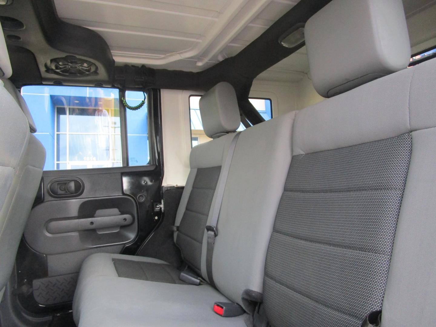 2009 BLACK /Gray/Cloth Jeep Wrangler Unlimited X 4WD (1J4GA39199L) with an 3.8L V6 OHV 12V engine, located at 1814 Albert Pike Road, Hot Springs, AR, 71913, (501) 623-1717, 34.494228, -93.094070 - Photo#8