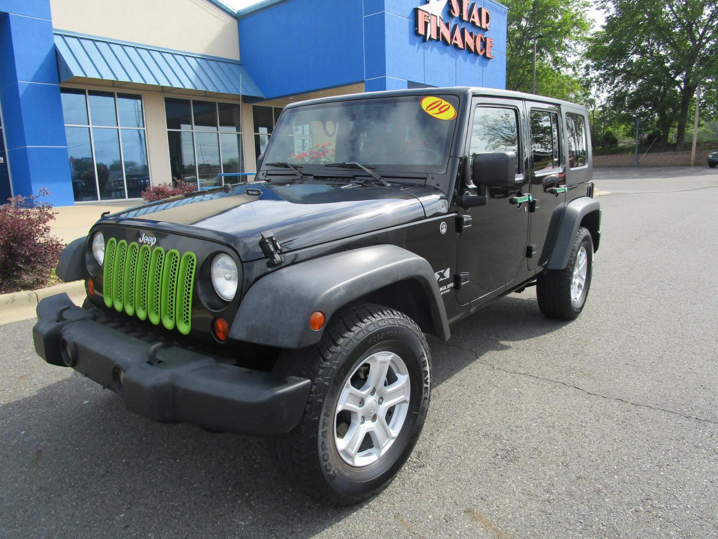 2009 BLACK /Gray/Cloth Jeep Wrangler Unlimited X 4WD (1J4GA39199L) with an 3.8L V6 OHV 12V engine, located at 1814 Albert Pike Road, Hot Springs, AR, 71913, (501) 623-1717, 34.494228, -93.094070 - Photo#1