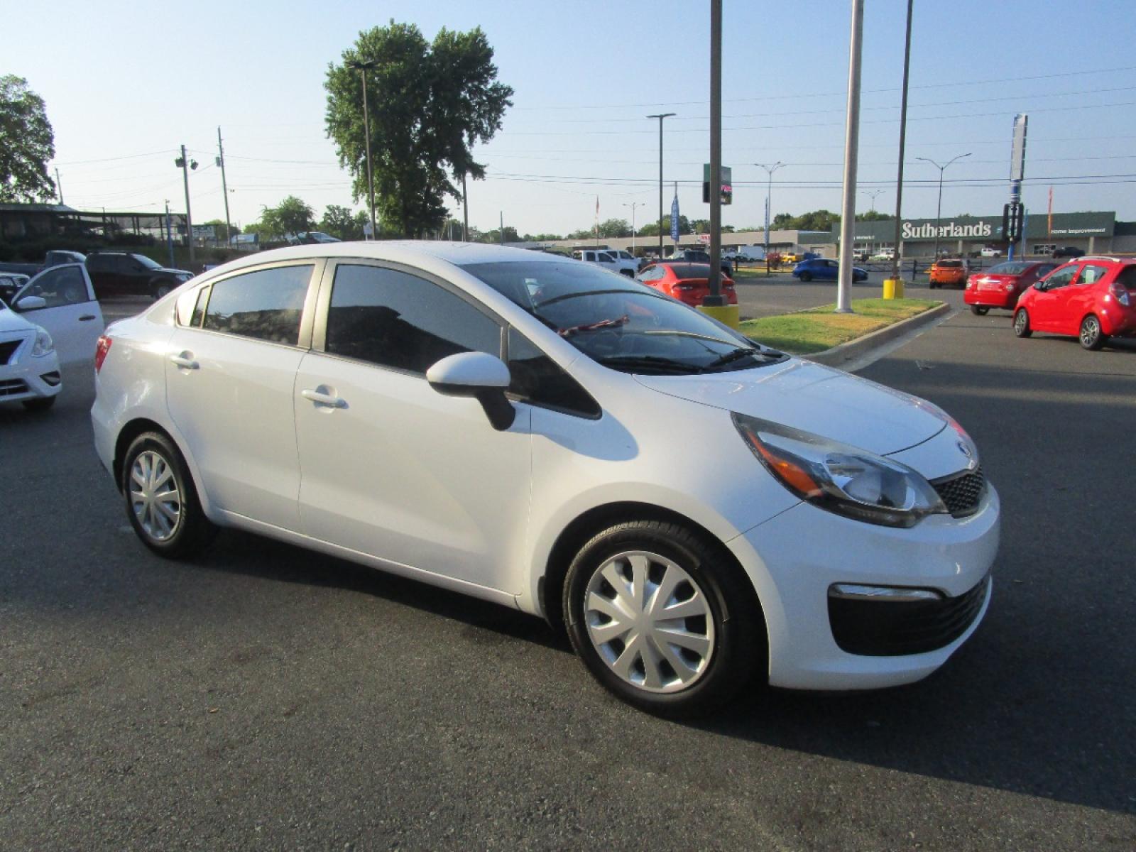 2017 WHITE /Gray / Cloth Kia Rio LX 6A (KNADM4A34H6) with an 1.6L L4 DOHC 16V engine, 6A transmission, located at 1814 Albert Pike Road, Hot Springs, AR, 71913, (501) 623-1717, 34.494228, -93.094070 - Photo #3