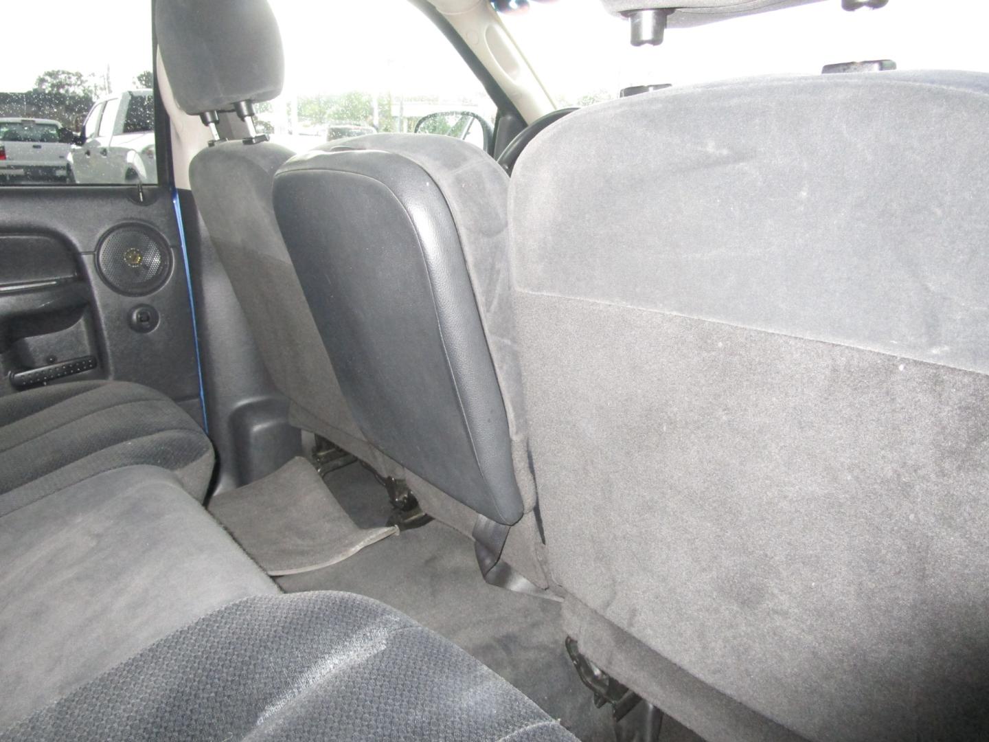2004 Blue /Gray / Cloth Dodge Ram 1500 Laramie Quad Cab 2WD (1D7HA18N44S) with an 4.7L V8 SOHC 16V engine, 5-Speed Automatic Overdrive transmission, located at 1814 Albert Pike Road, Hot Springs, AR, 71913, (501) 623-1717, 34.494228, -93.094070 - Photo#6