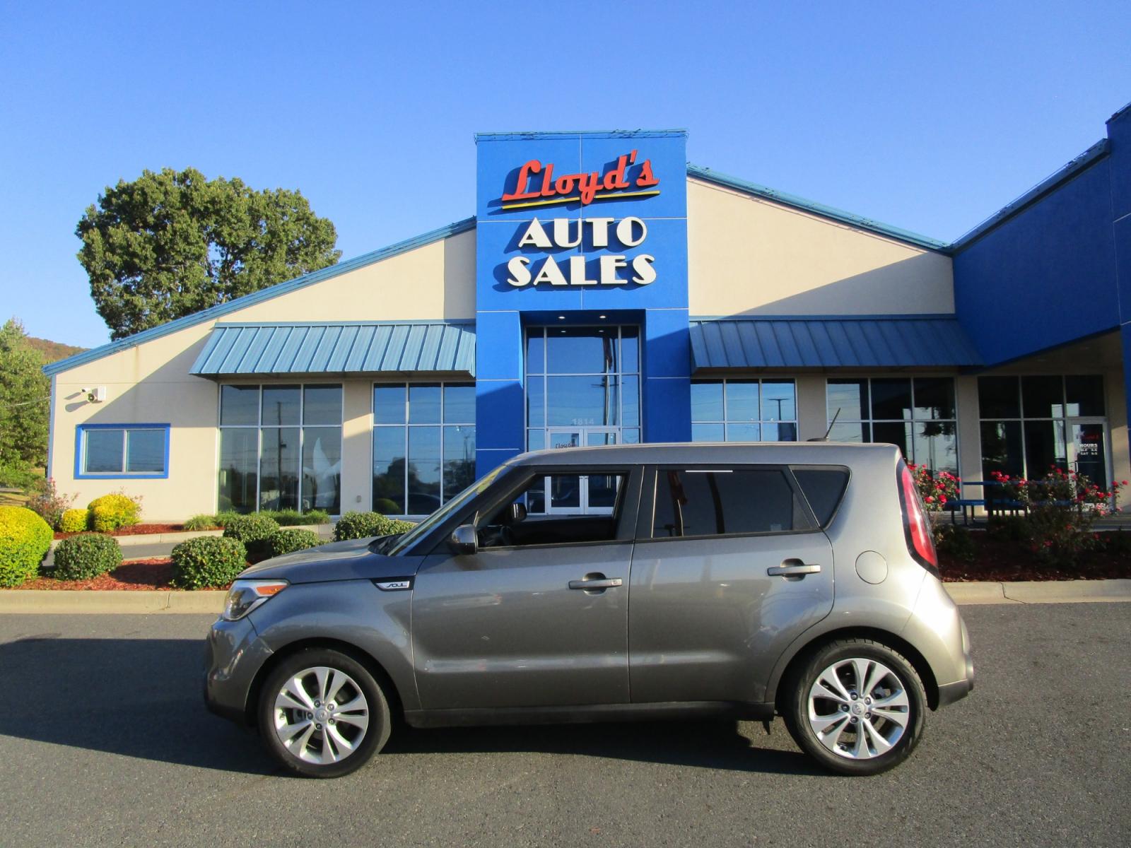 2015 GRAY /Gray / Cloth Kia Soul + (KNDJP3A54F7) with an 2.0L L4 DOHC 16V engine, 6-Speed Automatic transmission, located at 1814 Albert Pike Road, Hot Springs, AR, 71913, (501) 623-1717, 34.494228, -93.094070 - Photo #0