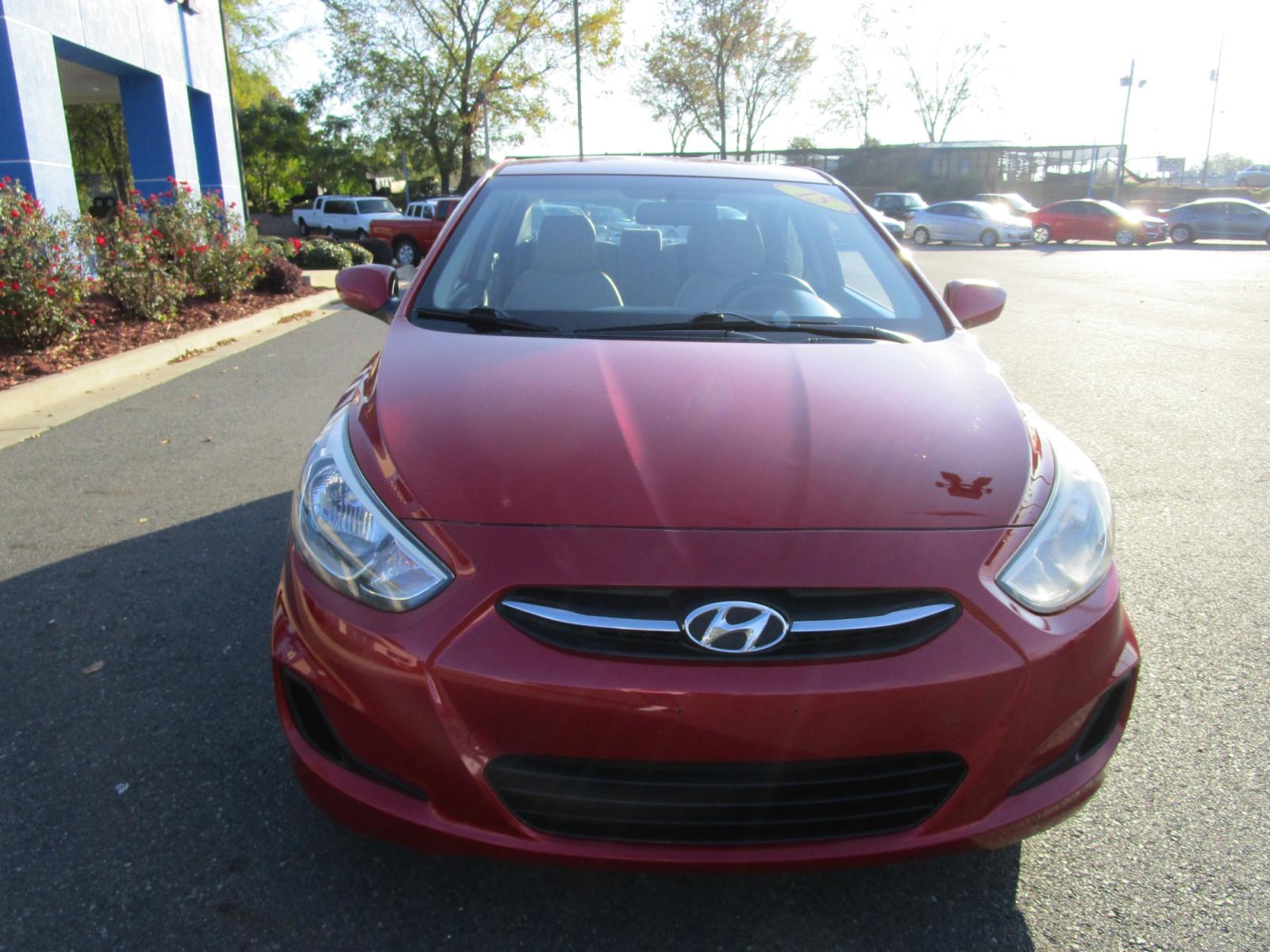 2015 RED /Tan / Cloth Hyundai Accent GLS 4-Door 6A (KMHCT4AEXFU) with an 1.6L L4 DOHC 16V engine, 6-Speed Automatic transmission, located at 1814 Albert Pike Road, Hot Springs, AR, 71913, (501) 623-1717, 34.494228, -93.094070 - Photo #2