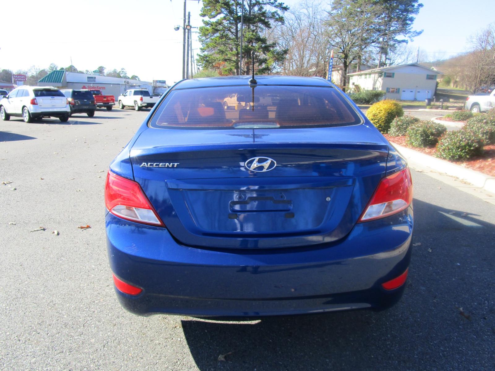2016 Blue /Gray / Cloth Hyundai Accent SE 4-Door 6A (KMHCT4AE4GU) with an 1.6L L4 DOHC 16V engine, 6A transmission, located at 1814 Albert Pike Road, Hot Springs, AR, 71913, (501) 623-1717, 34.494228, -93.094070 - Photo #4