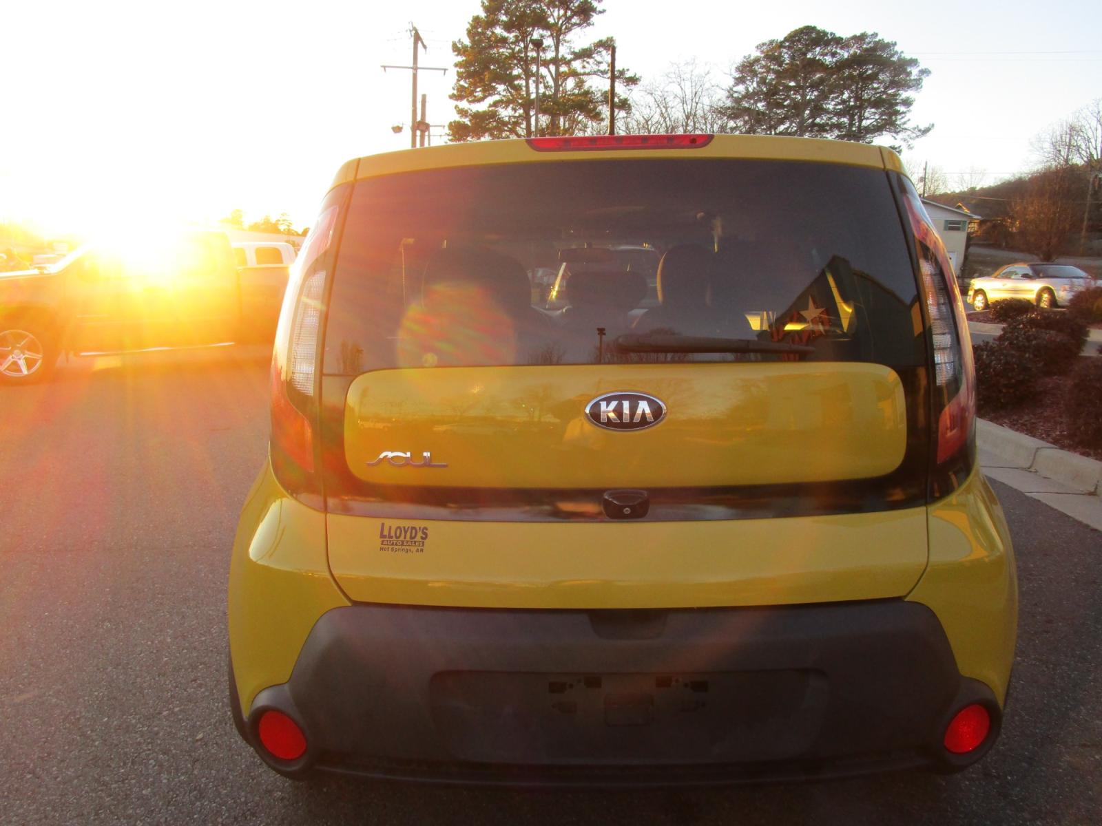 2015 Yellow /Black / Cloth Kia Soul + (KNDJP3A56F7) with an 2.0L L4 DOHC 16V engine, 6-Speed Automatic transmission, located at 1814 Albert Pike Road, Hot Springs, AR, 71913, (501) 623-1717, 34.494228, -93.094070 - Photo #4