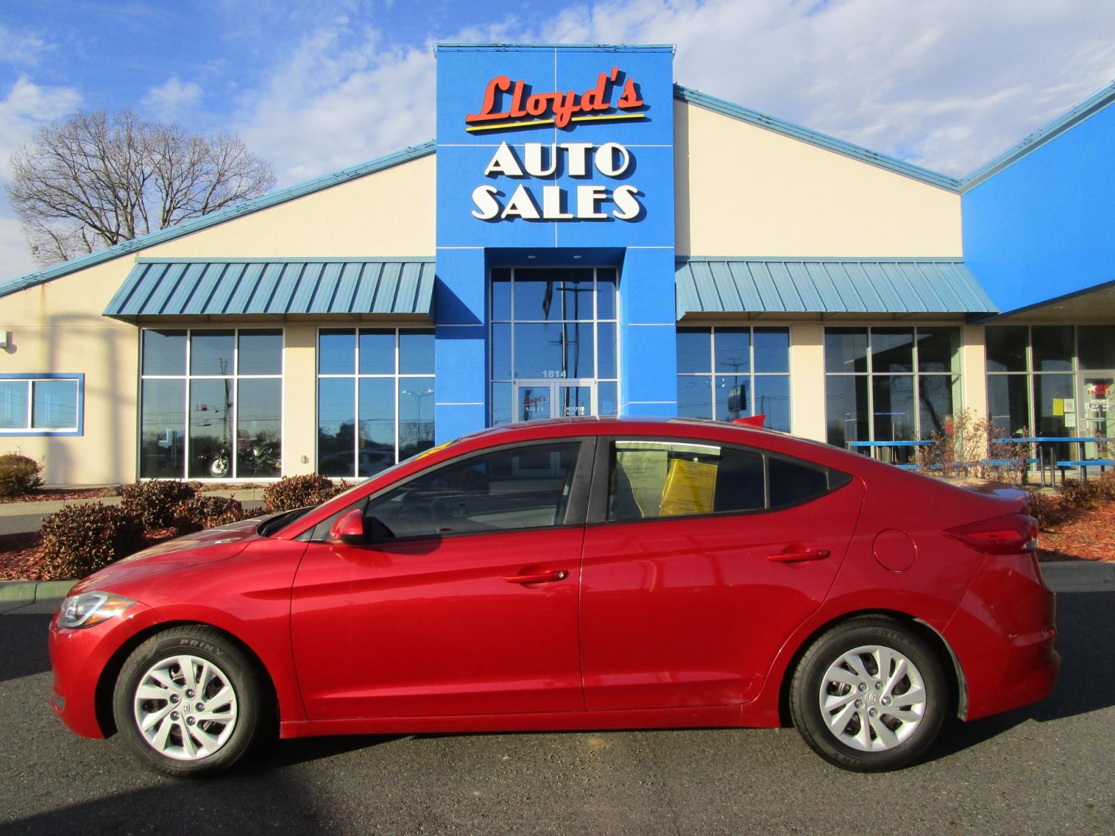 2017 MAROON /Gray / Cloth Hyundai Elantra SE 6AT (5NPD74LF0HH) with an 1.8L L4 DOHC 16V engine, 6A transmission, located at 1814 Albert Pike Road, Hot Springs, AR, 71913, (501) 623-1717, 34.494228, -93.094070 - Photo #0