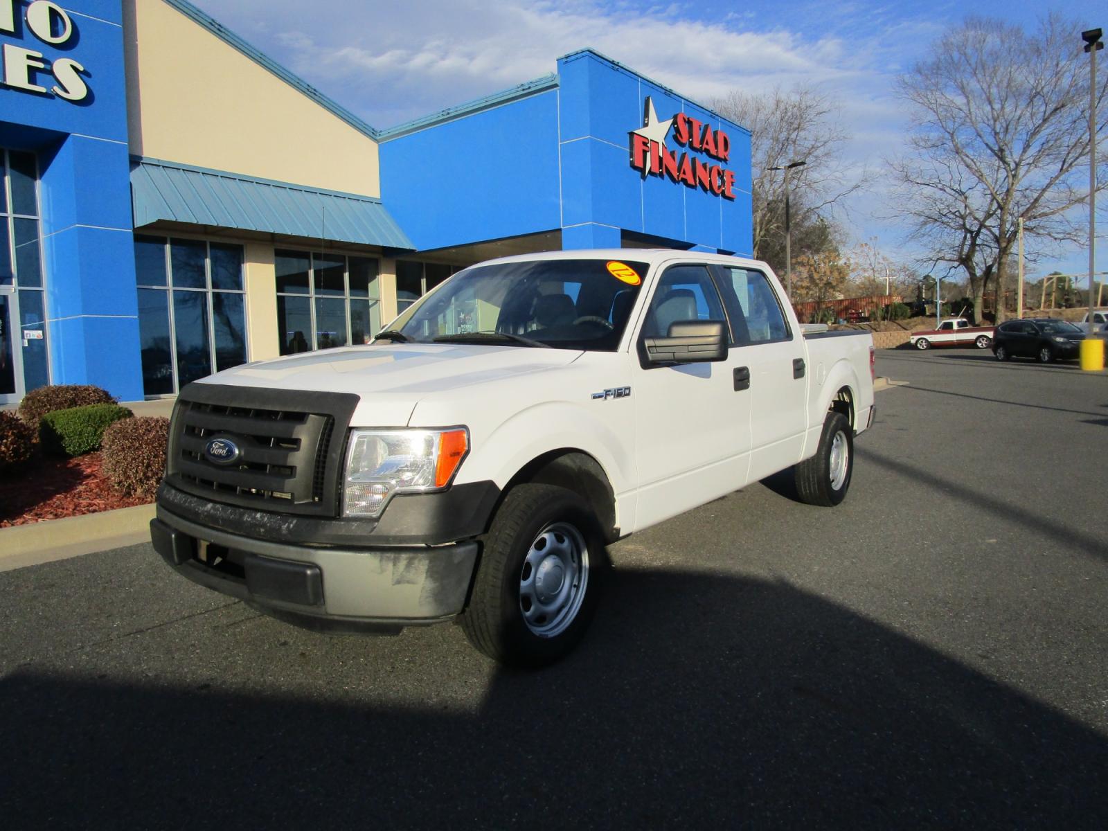 2012 WHITE /Gray / Leather Ford F-150 FX2 SuperCrew 5.5-ft. Bed 2WD (1FTFW1CF7CF) with an 5.0L V8 engine, 6-Speed Automatic transmission, located at 1814 Albert Pike Road, Hot Springs, AR, 71913, (501) 623-1717, 34.494228, -93.094070 - Photo #1