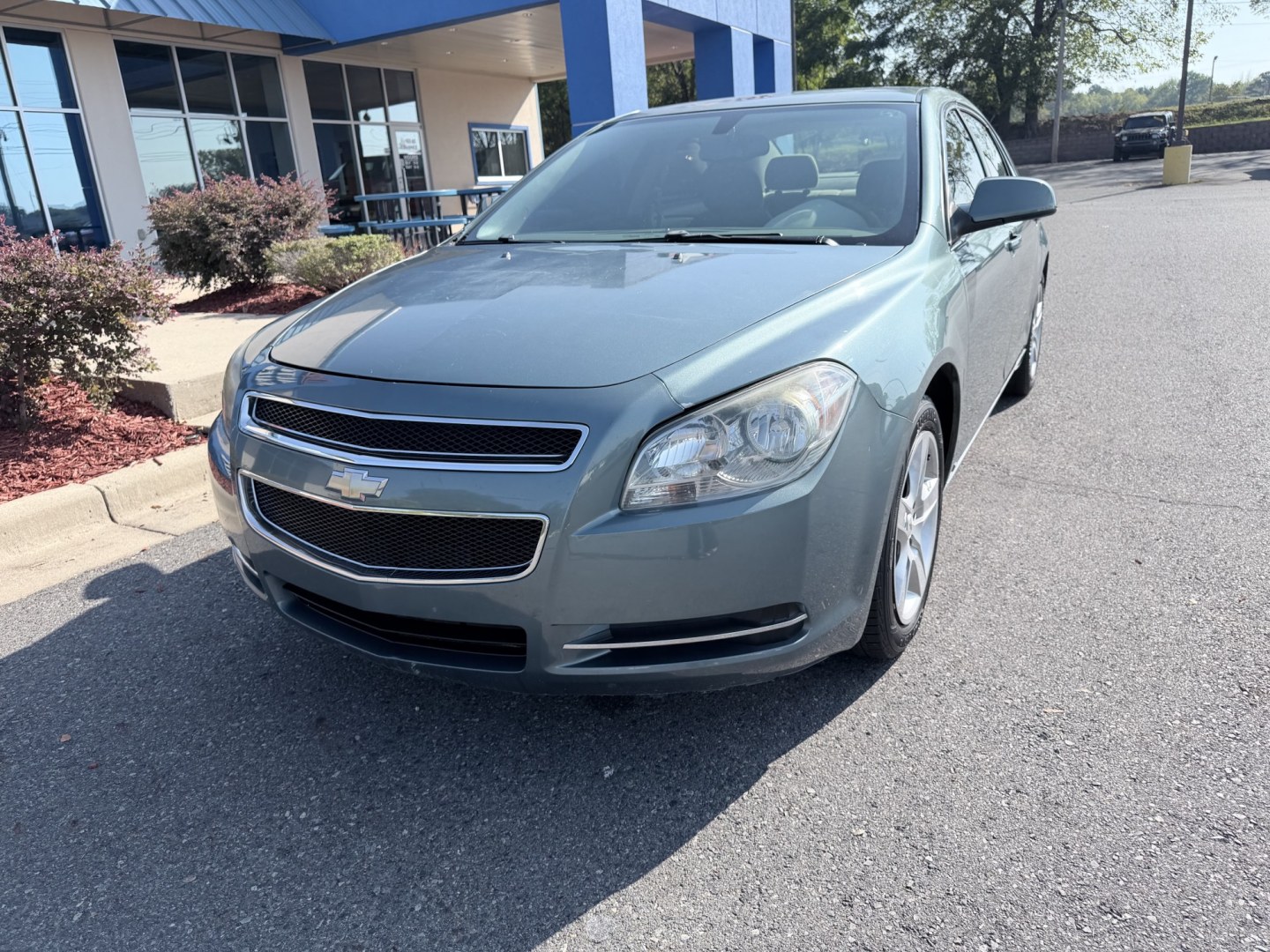 2009 Green /Gray / Cloth Chevrolet Malibu LT1 (1G1ZH57B994) with an 2.4L L4 DOHC 16V engine, located at 1814 Albert Pike Road, Hot Springs, AR, 71913, (501) 623-1717, 34.494228, -93.094070- Photo#1