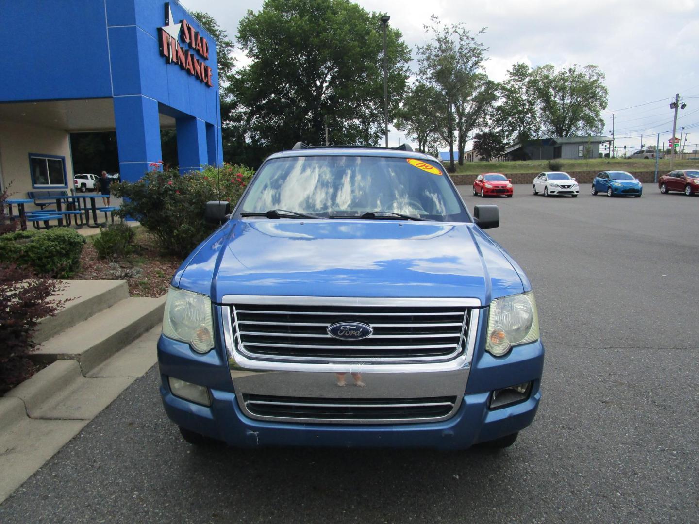 2009 Blue /Tan / Cloth Ford Explorer XLT 4.0L 2WD (1FMEU63E79U) with an 4.0L V6 SOHC 16V engine, 5-Speed Automatic transmission, located at 1814 Albert Pike Road, Hot Springs, AR, 71913, (501) 623-1717, 34.494228, -93.094070 - Photo#2