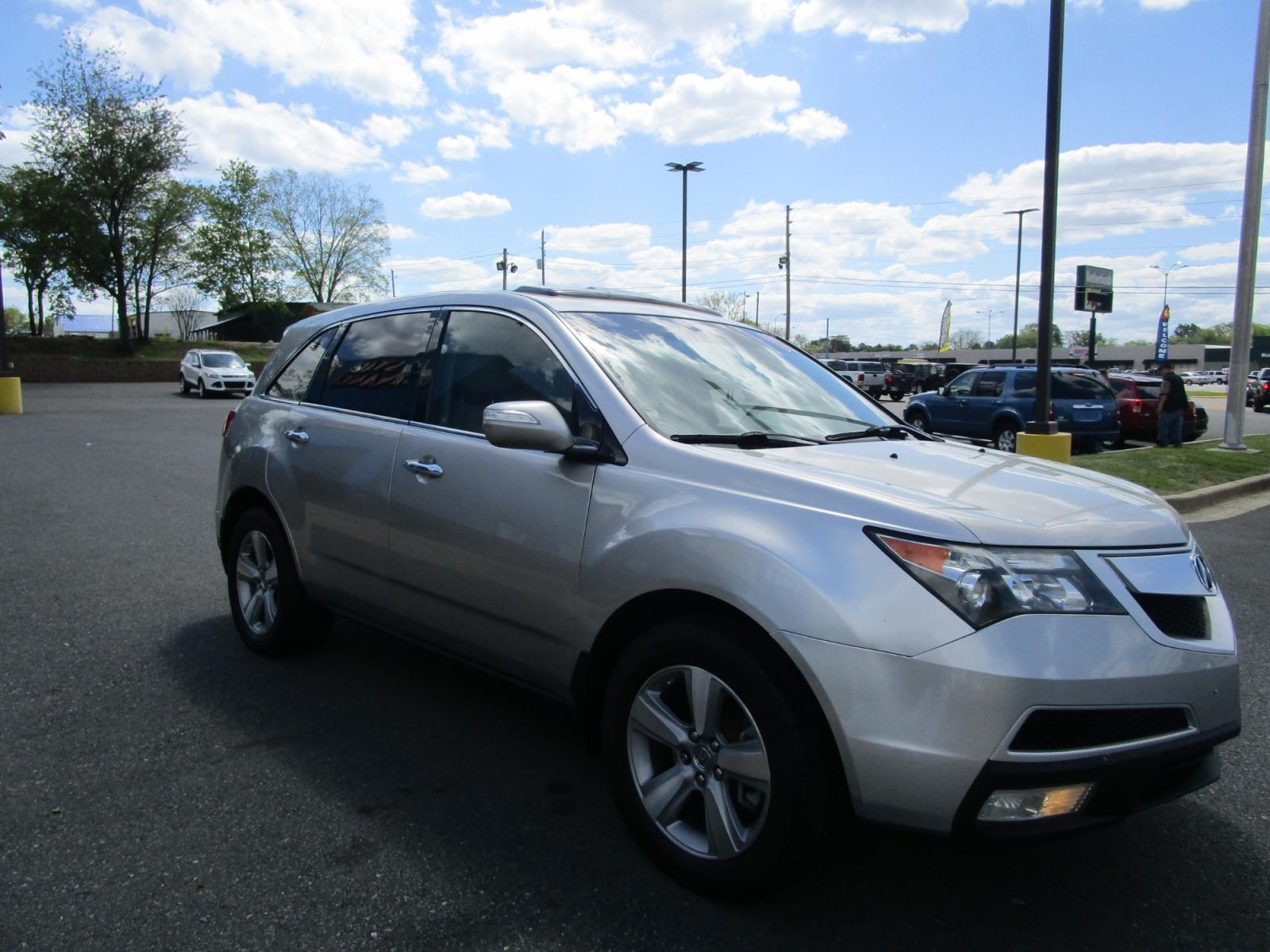 2011 SILVER /Gray / Leather Acura MDX 6-Spd AT w/Tech Package (2HNYD2H68BH) with an 3.5L V6 SOHC 24V engine, 6-Speed Automatic transmission, located at 1814 Albert Pike Road, Hot Springs, AR, 71913, (501) 623-1717, 34.494228, -93.094070 - Photo #3