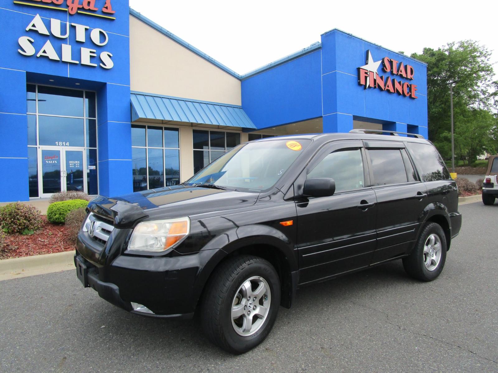2008 BLACK /Tan /Cloth Honda Pilot EX 2WD (5FNYF28498B) with an 3.5L V6 SOHC 24V engine, 5-Speed Automatic Overdrive transmission, located at 1814 Albert Pike Road, Hot Springs, AR, 71913, (501) 623-1717, 34.494228, -93.094070 - Photo #1
