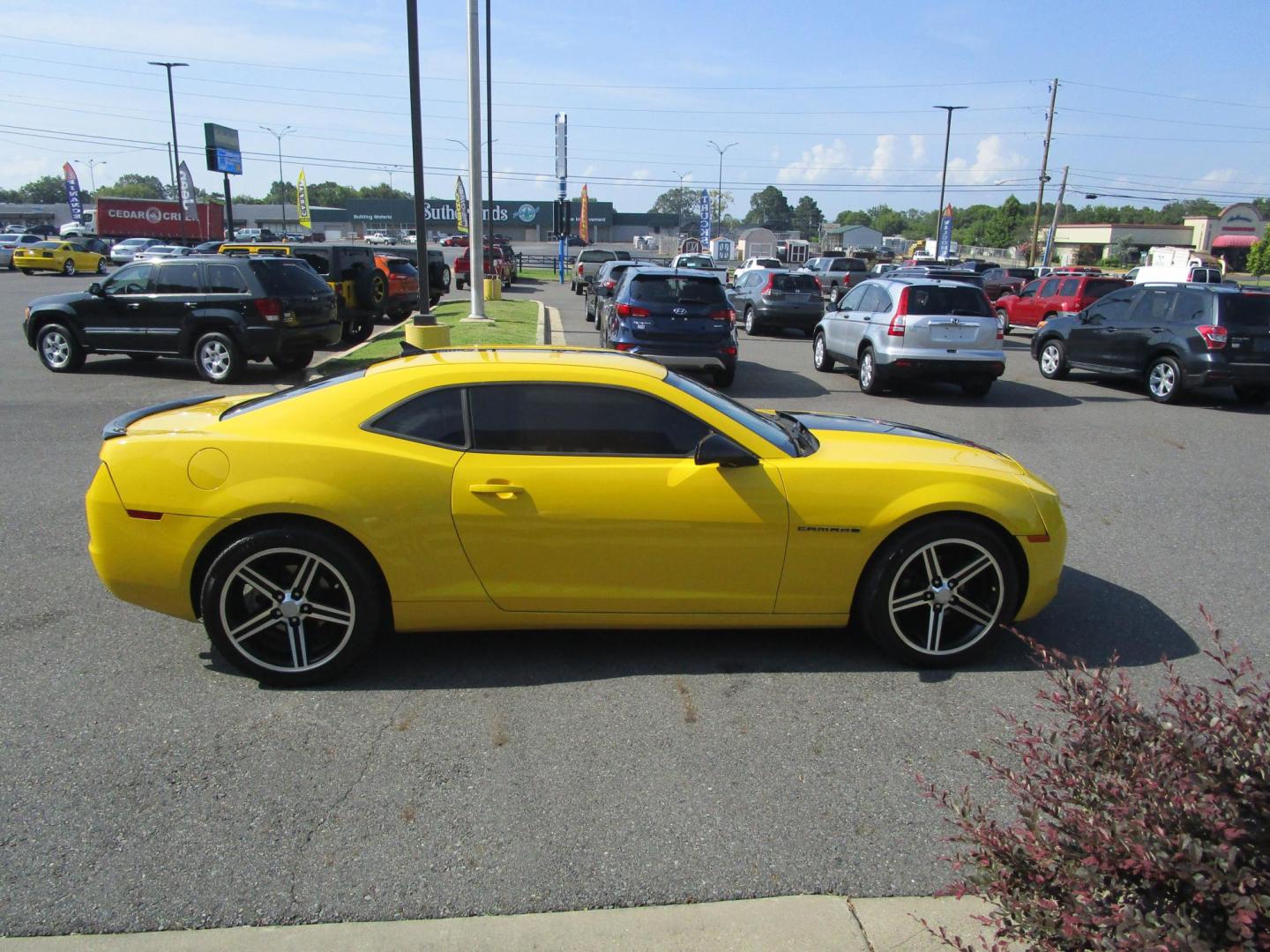 2012 Yellow /BLACK Chevrolet Camaro Coupe 1LT (2G1FB1E30C9) with an 3.6L V6 DOHC 24V FFV engine, 6-Speed Automatic transmission, located at 1814 Albert Pike Road, Hot Springs, AR, 71913, (501) 623-1717, 34.494228, -93.094070 - Photo#4