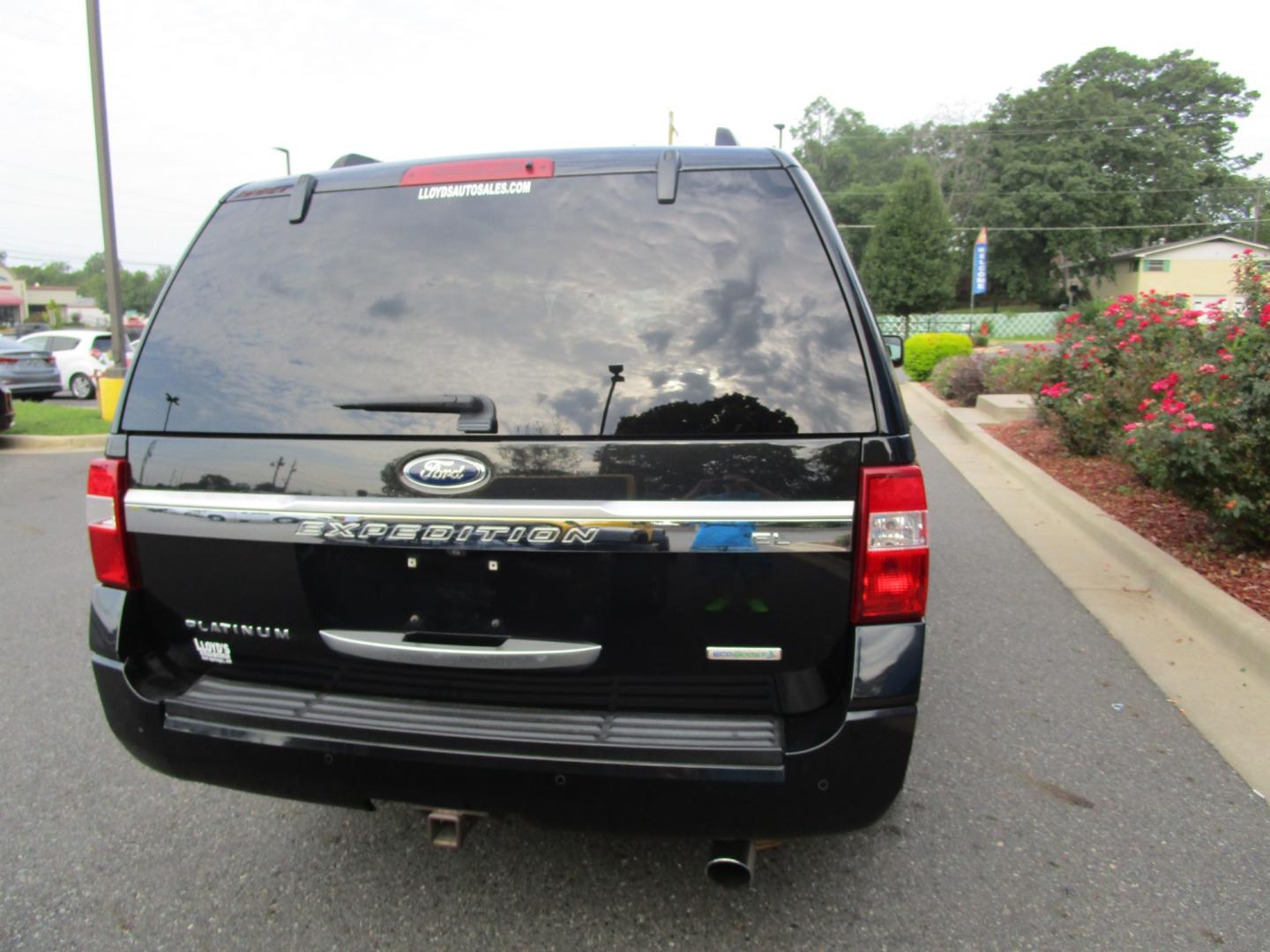 2015 BLACK Ford Expedition (1FMJK1MT2FE) with an 3.5L V6 DOHC 24V engine, located at 1814 Albert Pike Road, Hot Springs, AR, 71913, (501) 623-1717, 34.494228, -93.094070 - Photo#3