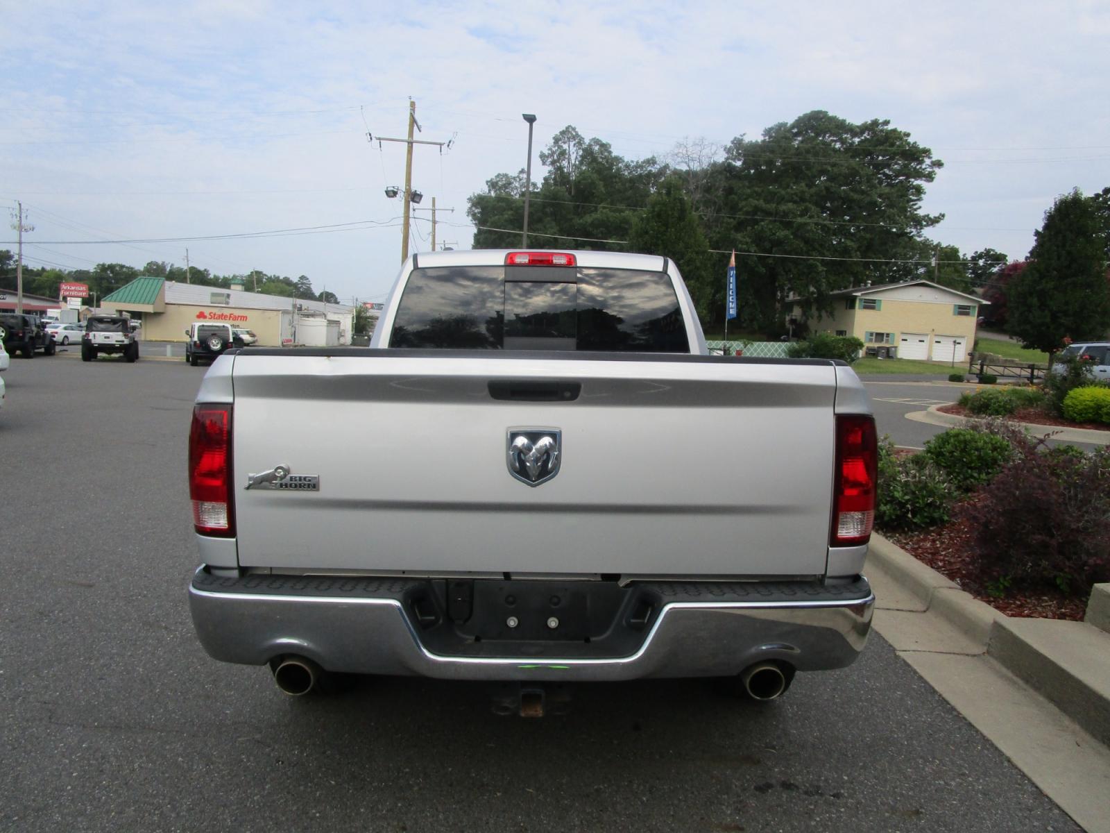 2014 SILVER RAM 2500 ST Crew Cab SWB 2WD (3C6UR4CL8EG) with an 6.7L L6 OHV 24V TURBO DIESEL engine, 6-Speed Automatic transmission, located at 1814 Albert Pike Road, Hot Springs, AR, 71913, (501) 623-1717, 34.494228, -93.094070 - Photo #3