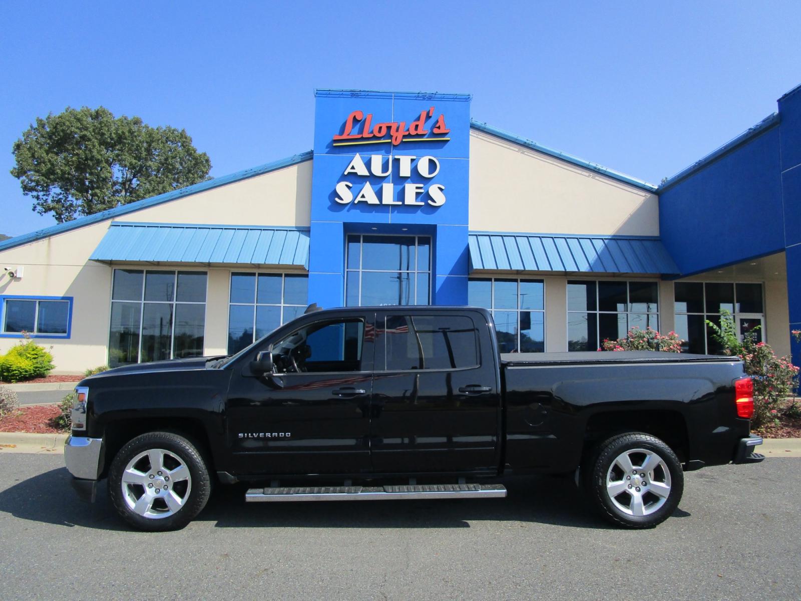 2016 BLACK /Black / Cloth Chevrolet Silverado 1500 LT Crew Cab 2WD (3GCPCREC5GG) with an 5.3L V8 OHV 16V engine, 6A transmission, located at 1814 Albert Pike Road, Hot Springs, AR, 71913, (501) 623-1717, 34.494228, -93.094070 - Photo #0