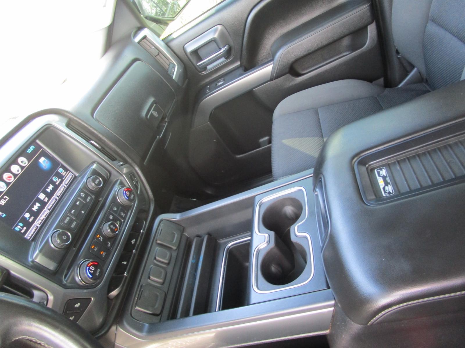 2016 BLACK /Black / Cloth Chevrolet Silverado 1500 LT Crew Cab 2WD (3GCPCREC5GG) with an 5.3L V8 OHV 16V engine, 6A transmission, located at 1814 Albert Pike Road, Hot Springs, AR, 71913, (501) 623-1717, 34.494228, -93.094070 - Photo #1