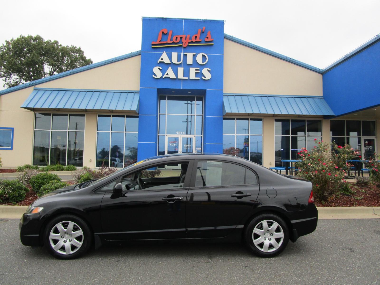 2009 BLACK Honda Civic LX Sedan 5-Speed AT (19XFA16509E) with an 1.8L L4 SOHC 16V engine, 5-Speed Automatic Overdrive transmission, located at 1814 Albert Pike Road, Hot Springs, AR, 71913, (501) 623-1717, 34.494228, -93.094070 - Photo #0
