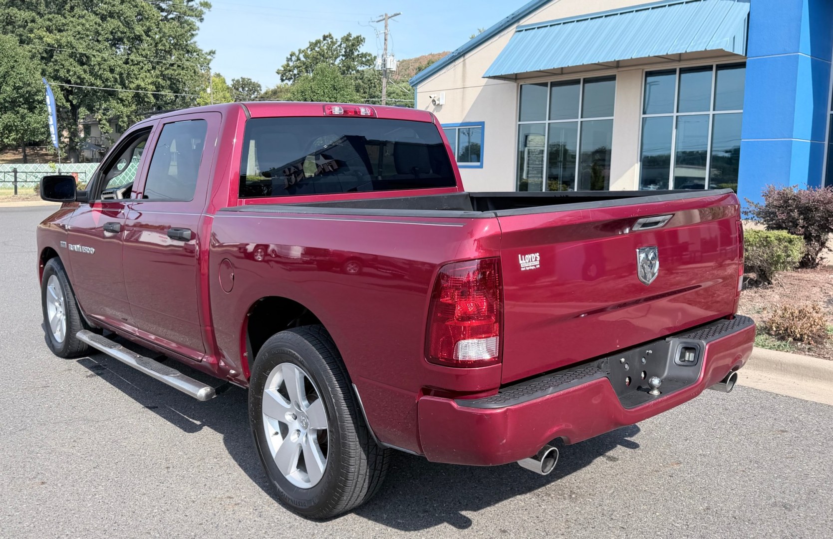 2012 MAROON /GRAY RAM 1500 ST Crew Cab 2WD (1C6RD6KT9CS) with an 5.7L V8 OHV 16V engine, 6-Speed Automatic transmission, located at 1814 Albert Pike Road, Hot Springs, AR, 71913, (501) 623-1717, 34.494228, -93.094070- Photo#2