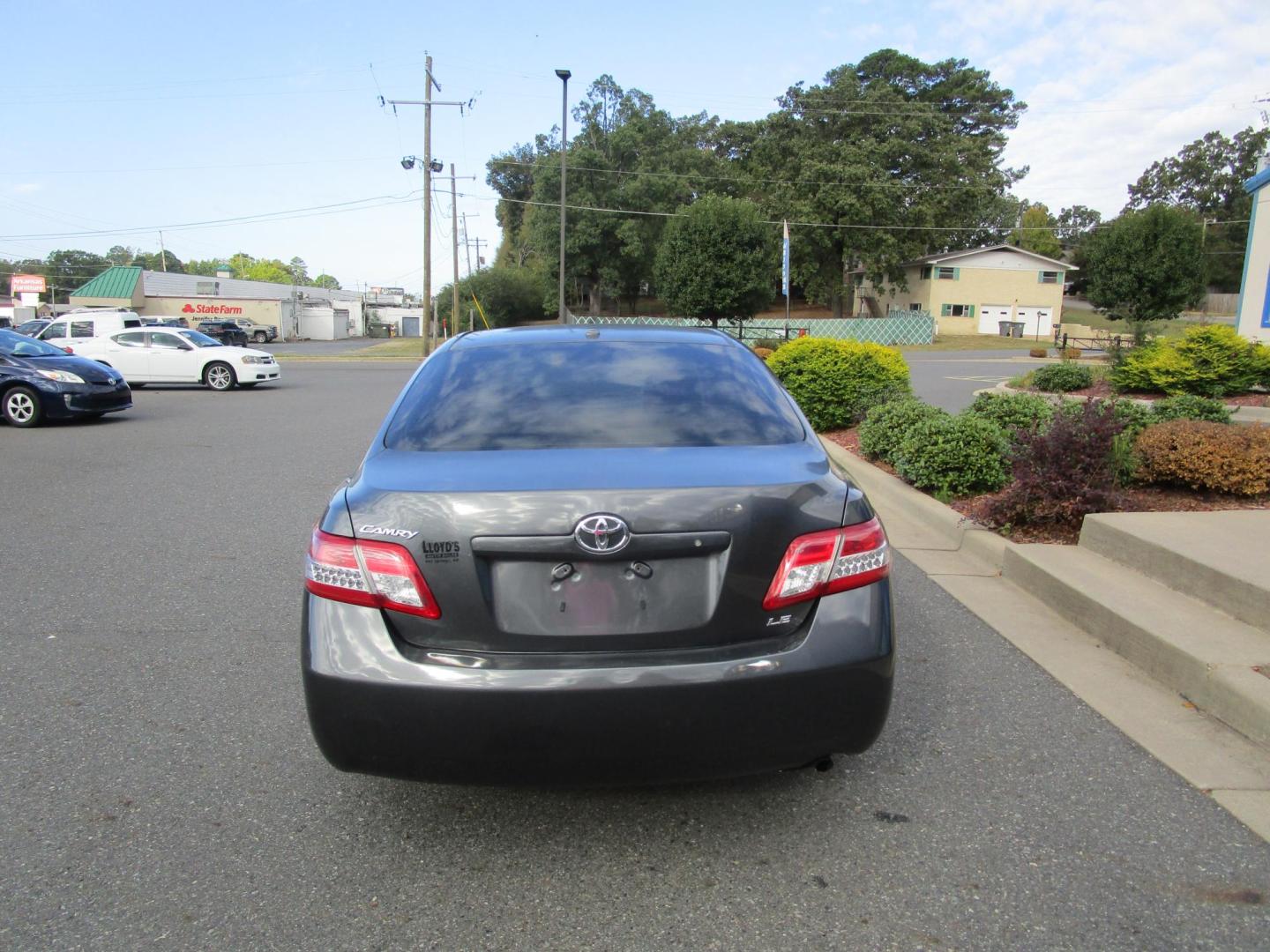 2011 Grey Toyota Camry SE 6-Spd MT (4T1BF3EK5BU) with an 2.5L L4 DOHC 16V engine, 6-Speed Manual transmission, located at 1814 Albert Pike Road, Hot Springs, AR, 71913, (501) 623-1717, 34.494228, -93.094070 - Photo#5