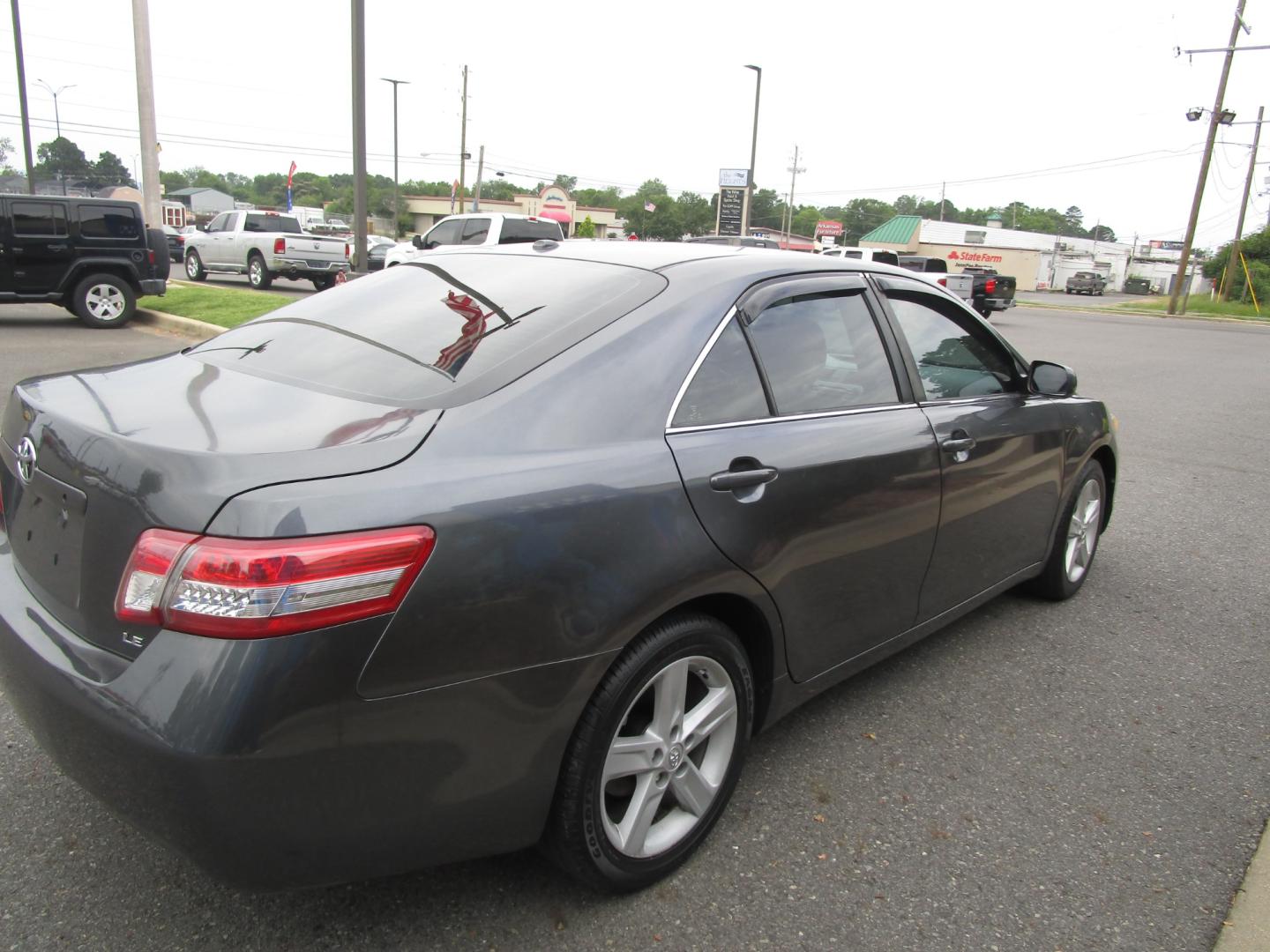 2011 Grey Toyota Camry SE 6-Spd MT (4T1BF3EK5BU) with an 2.5L L4 DOHC 16V engine, 6-Speed Manual transmission, located at 1814 Albert Pike Road, Hot Springs, AR, 71913, (501) 623-1717, 34.494228, -93.094070 - Photo#4