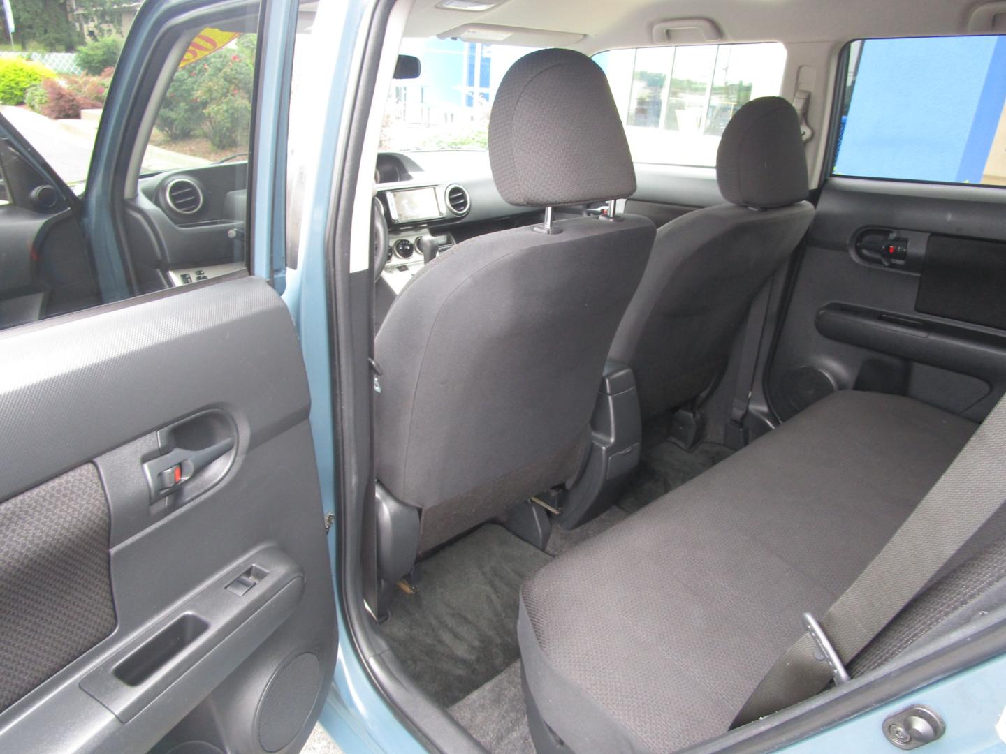 2008 Green /Black/Cloth Scion xB XB (JTLKE50E581) with an 2.4L L4 DOHC 16V engine, 4-Speed Automatic Overdrive transmission, located at 1814 Albert Pike Road, Hot Springs, AR, 71913, (501) 623-1717, 34.494228, -93.094070 - 2008 Scion XB 4 door Wagon. 2.4L I4 F DOHC 16V 4 Speed Automatic. Front wheel drive - Photo#10