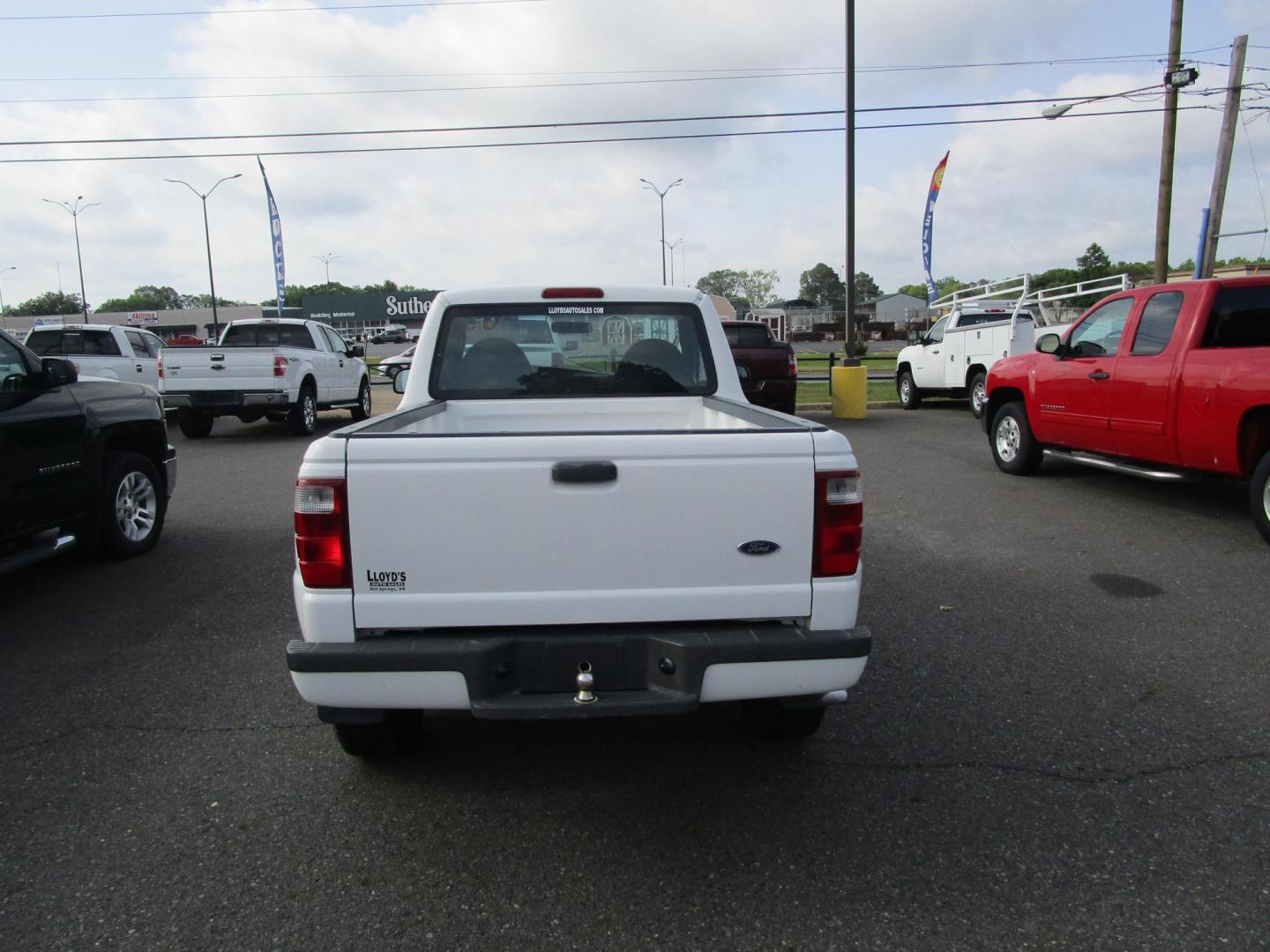 2003 WHITE Ford Ranger Edge Short Bed 2WD (1FTYR10U53P) with an 3.0L V6 OHV 12V engine, 5 SPEED AUTOMATIC transmission, located at 1814 Albert Pike Road, Hot Springs, AR, 71913, (501) 623-1717, 34.494228, -93.094070 - 2003 Ford Ranger Pickup 3.0L V6 F OHV Gasoline Rear Wheel Drive - Photo#5