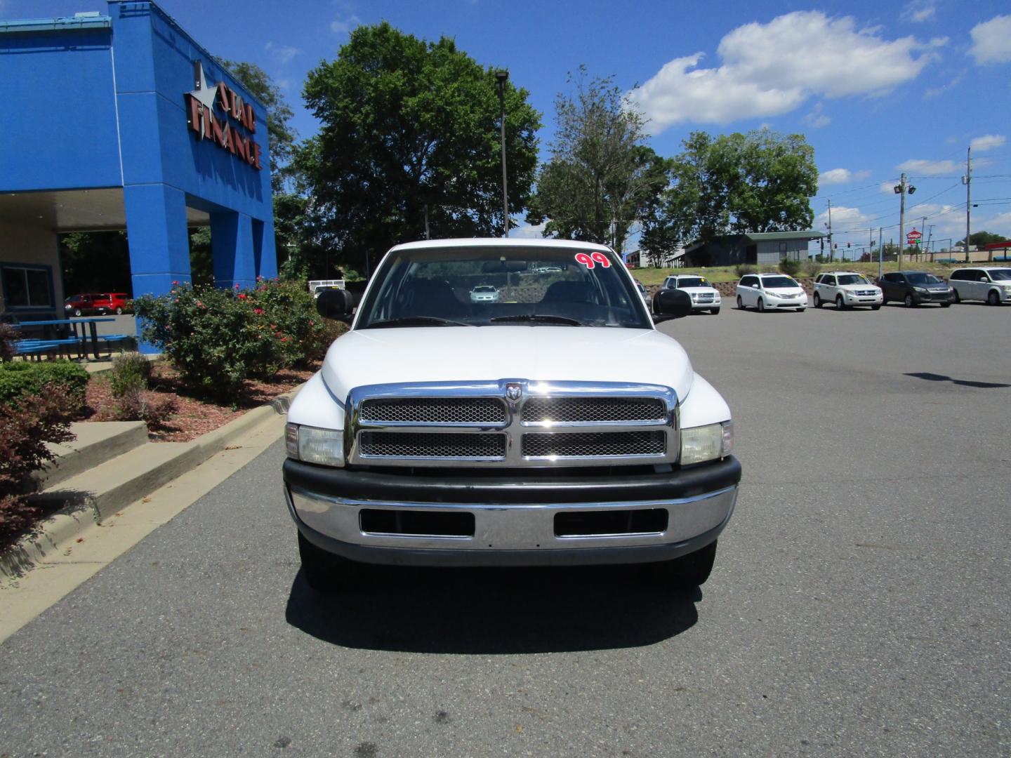 1999 WHITE /Gray / Cloth Dodge Ram 2500 Quad Cab Long Bed 2WD (1B7KC23Z8XJ) with an 5.9L V8 OHV 16V engine, located at 1814 Albert Pike Road, Hot Springs, AR, 71913, (501) 623-1717, 34.494228, -93.094070 - Photo#3
