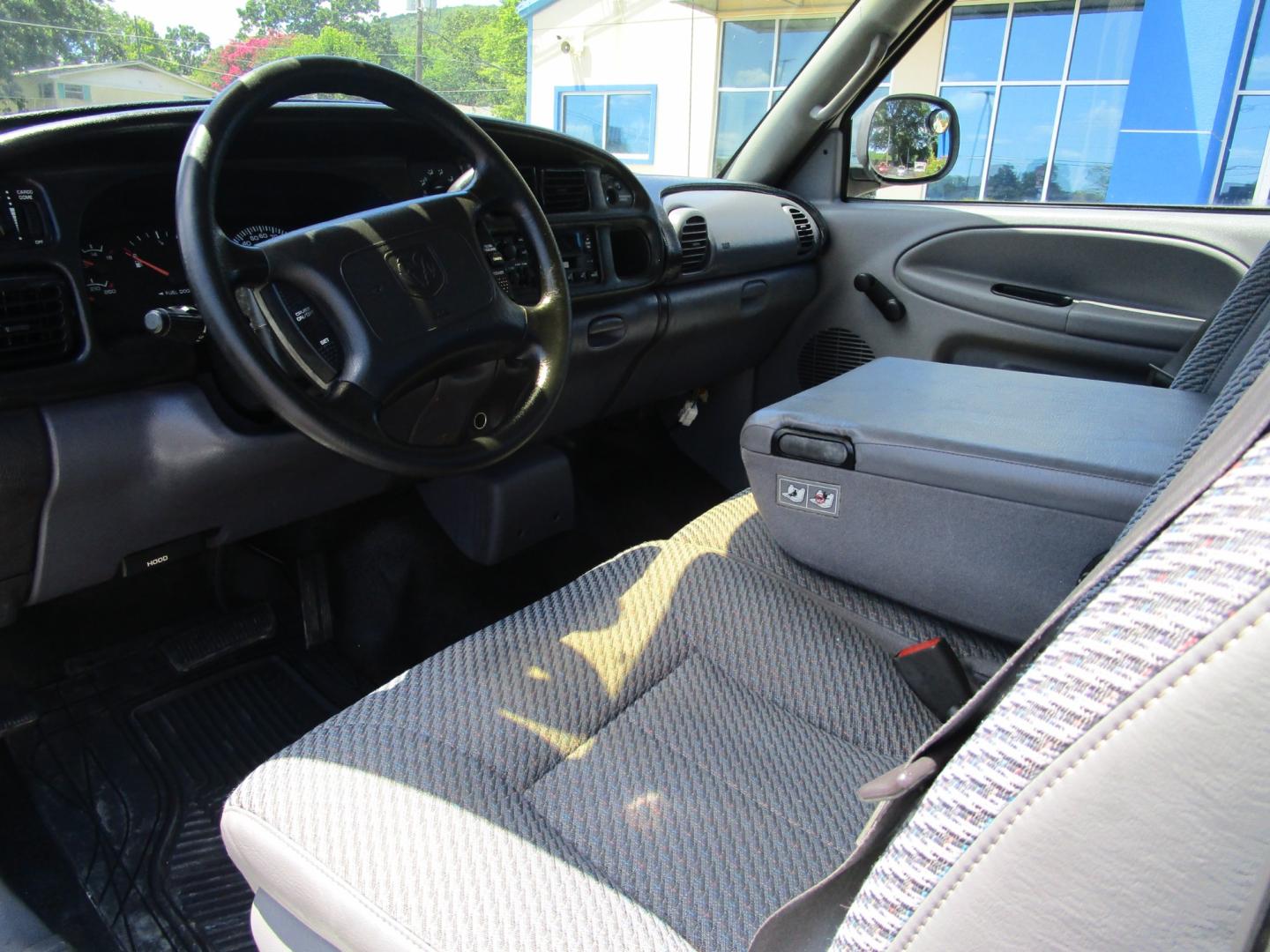 1999 WHITE /Gray / Cloth Dodge Ram 2500 Quad Cab Long Bed 2WD (1B7KC23Z8XJ) with an 5.9L V8 OHV 16V engine, located at 1814 Albert Pike Road, Hot Springs, AR, 71913, (501) 623-1717, 34.494228, -93.094070 - Photo#5