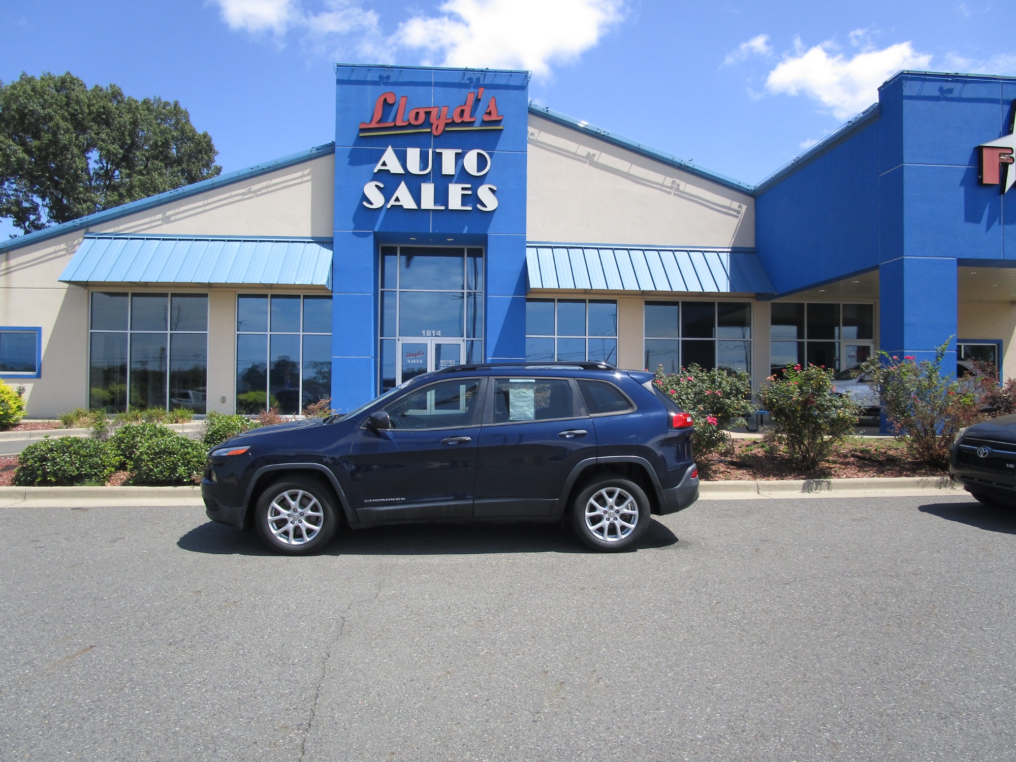 photo of 2015 Jeep Cherokee Sport FWD