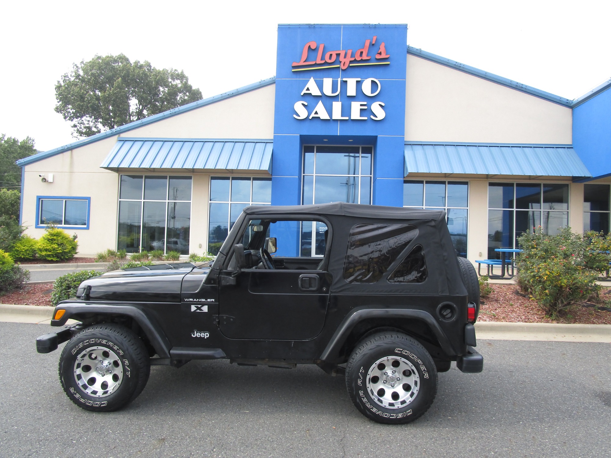 photo of 2002 Jeep Wrangler X