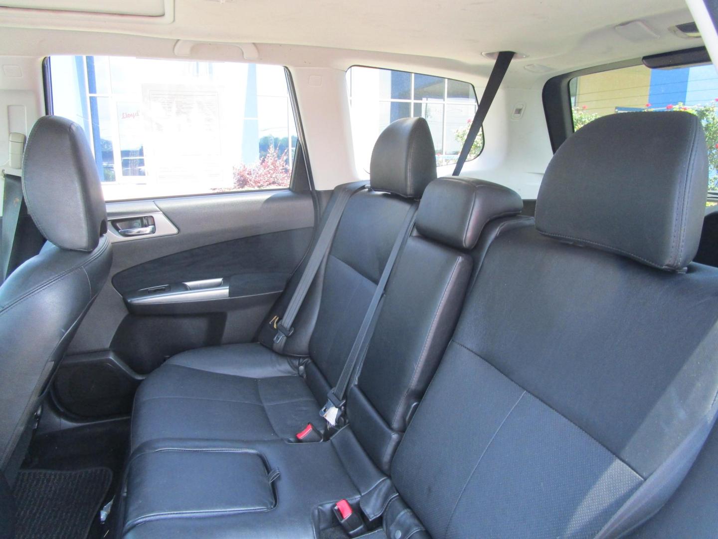2013 SILVER /Black / Leather Subaru Forester 2.5X Limited (JF2SHAEC7DH) with an 2.5L H4 SOHC 16V engine, Continuously Variable Transmission transmission, located at 1814 Albert Pike Road, Hot Springs, AR, 71913, (501) 623-1717, 34.494228, -93.094070 - 2013 Subaru Forester 2.5X Limited. 4 Door SUV 2.5L H4 F SOHC 16V Gasoline All Wheel Drive - Photo#7