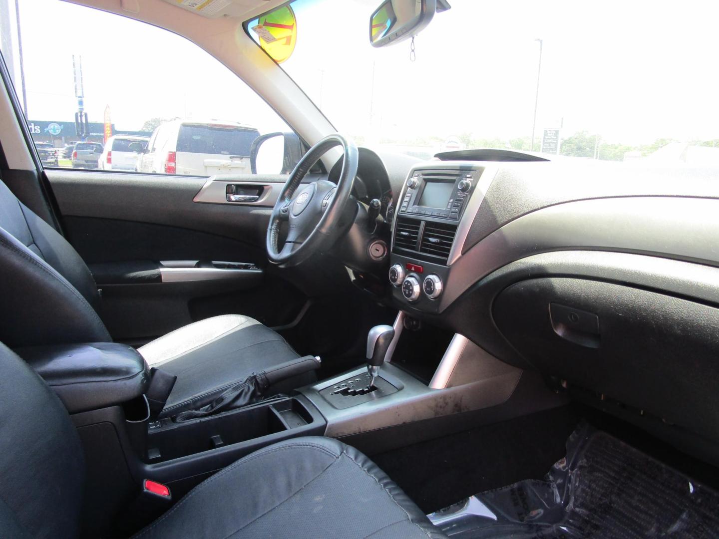 2013 SILVER /Black / Leather Subaru Forester 2.5X Limited (JF2SHAEC7DH) with an 2.5L H4 SOHC 16V engine, Continuously Variable Transmission transmission, located at 1814 Albert Pike Road, Hot Springs, AR, 71913, (501) 623-1717, 34.494228, -93.094070 - 2013 Subaru Forester 2.5X Limited. 4 Door SUV 2.5L H4 F SOHC 16V Gasoline All Wheel Drive - Photo#9