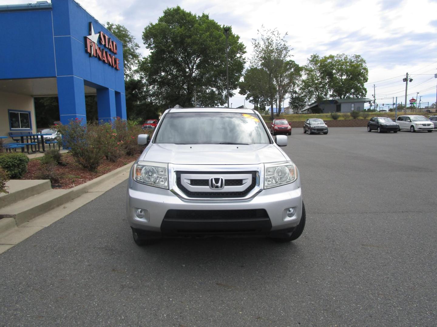 2011 SILVER /GRAY LEATHER Honda Pilot EX-L 4WD 5-Spd AT (5FNYF4H53BB) with an 3.5L V6 SOHC 24V engine, 5-Speed Automatic transmission, located at 1814 Albert Pike Road, Hot Springs, AR, 71913, (501) 623-1717, 34.494228, -93.094070 - 2011 Honda Pilot EXL 4 Door SUV. 3.5L V6 F SOHC 24V Gasoline All Wheel Drive - Photo#1