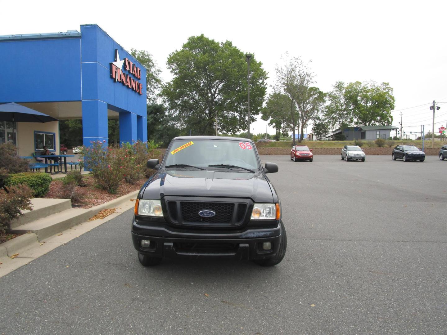 2005 BLACK /Gray / Cloth Ford Ranger Edge SuperCab 2-Door 2WD (1FTYR14U65P) with an 3.0L V6 OHV 12V engine, located at 1814 Albert Pike Road, Hot Springs, AR, 71913, (501) 623-1717, 34.494228, -93.094070 - LOW MILEAGE! 2005 Ford Ranger Edge Club Cab Pickup. 3.0L V6 F 12V Gasoline Rear Wheel Drive - Photo#1