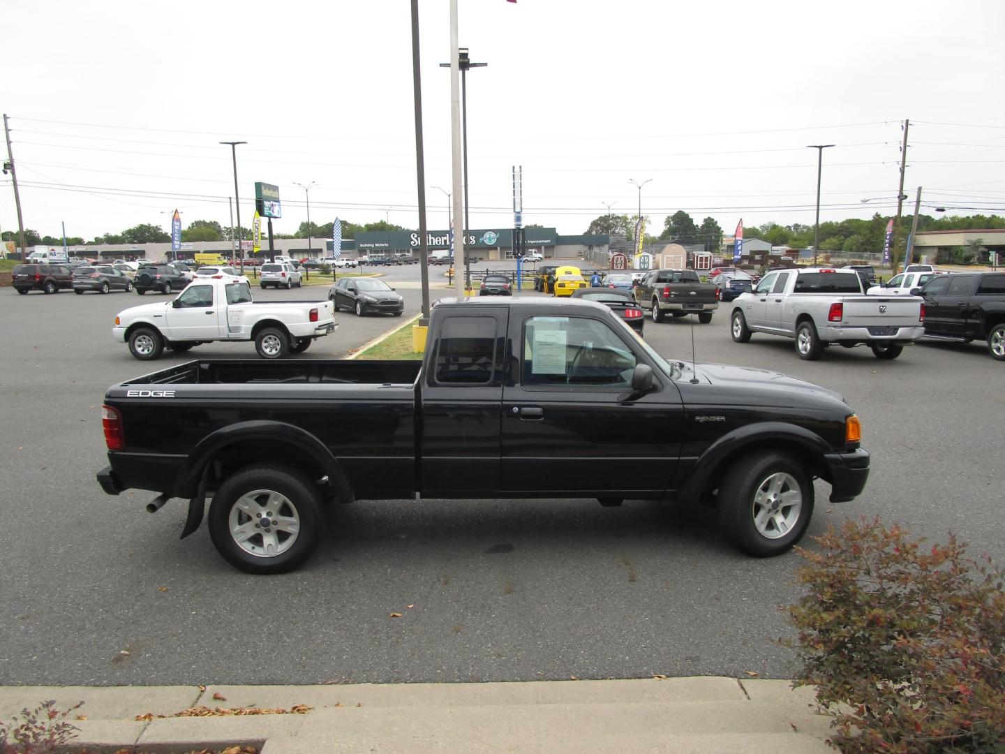 2005 BLACK /Gray / Cloth Ford Ranger Edge SuperCab 2-Door 2WD (1FTYR14U65P) with an 3.0L V6 OHV 12V engine, located at 1814 Albert Pike Road, Hot Springs, AR, 71913, (501) 623-1717, 34.494228, -93.094070 - LOW MILEAGE! 2005 Ford Ranger Edge Club Cab Pickup. 3.0L V6 F 12V Gasoline Rear Wheel Drive - Photo#2