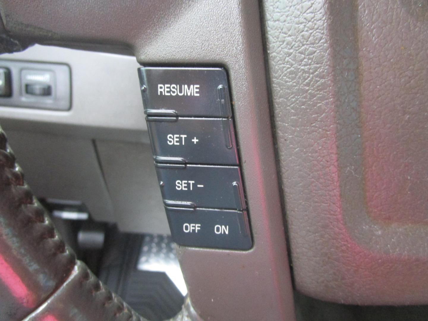 2009 RED /Tan / Cloth Ford F-150 Lariat SuperCab 5.5-ft. Bed 2WD (1FTRX12899K) , 4-Speed Automatic transmission, located at 1814 Albert Pike Road, Hot Springs, AR, 71913, (501) 623-1717, 34.494228, -93.094070 - 2009 Ford F-150 XLT 4 Door Extended Cab Pickup 4.6L V8 F SOHC 24V Gasoline Rear Wheel Drive - Photo#10