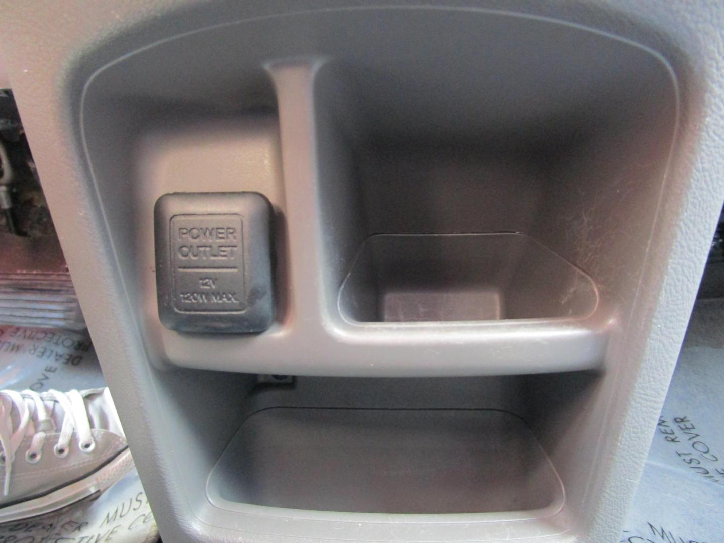 2009 SILVER /Black/Cloth Honda CR-V EX 4WD 5-Speed AT (3CZRE48519G) with an 2.4L L4 DOHC 16V engine, 5-Speed Automatic transmission, located at 1814 Albert Pike Road, Hot Springs, AR, 71913, (501) 623-1717, 34.494228, -93.094070 - 2009 Honda CR-V EX 4 Door SUV 2.4L I4 F DOHC 16V Gasoline All Wheel Drive - Photo#11