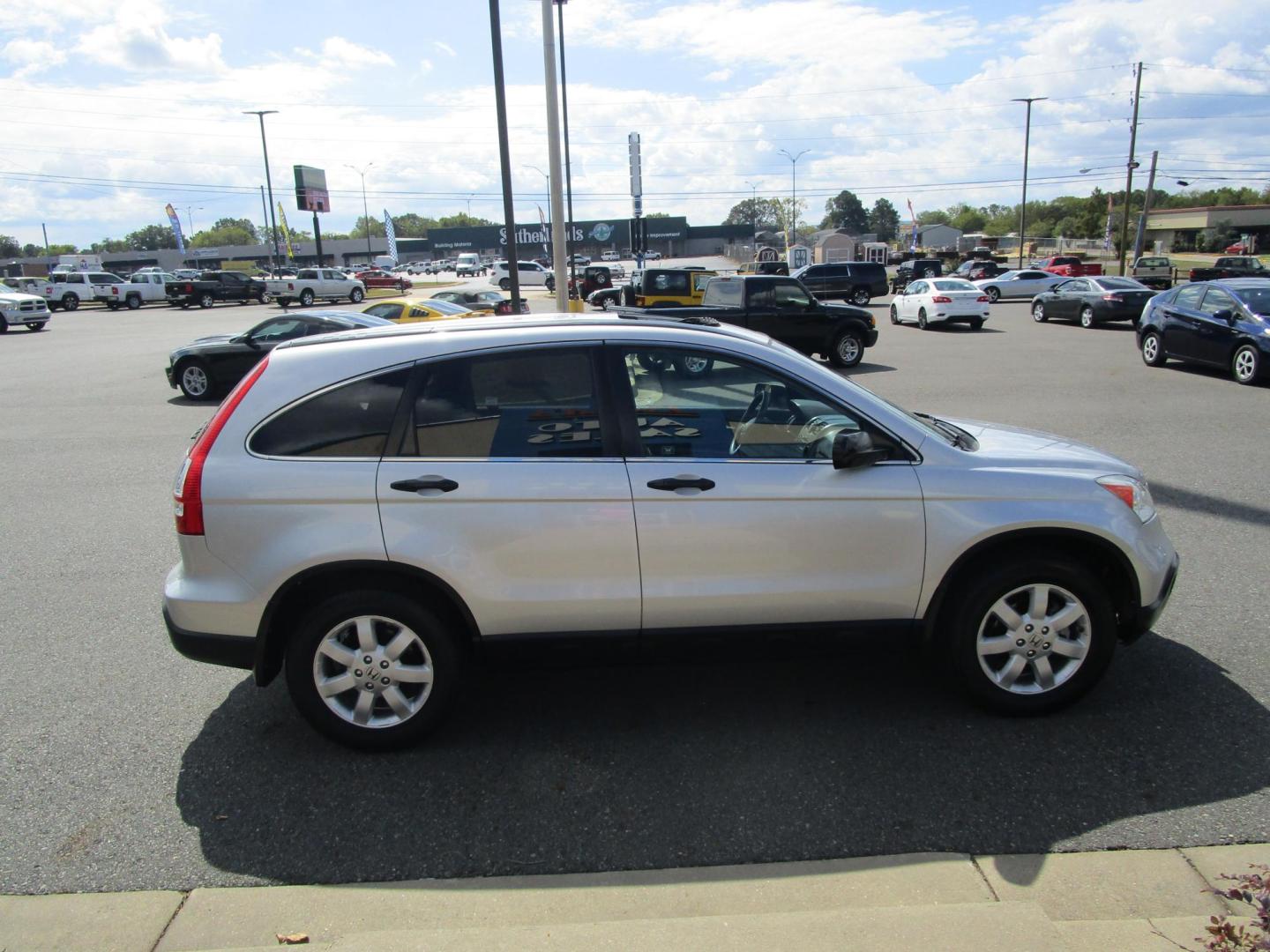 2009 SILVER /Black/Cloth Honda CR-V EX 4WD 5-Speed AT (3CZRE48519G) with an 2.4L L4 DOHC 16V engine, 5-Speed Automatic transmission, located at 1814 Albert Pike Road, Hot Springs, AR, 71913, (501) 623-1717, 34.494228, -93.094070 - 2009 Honda CR-V EX 4 Door SUV 2.4L I4 F DOHC 16V Gasoline All Wheel Drive - Photo#2