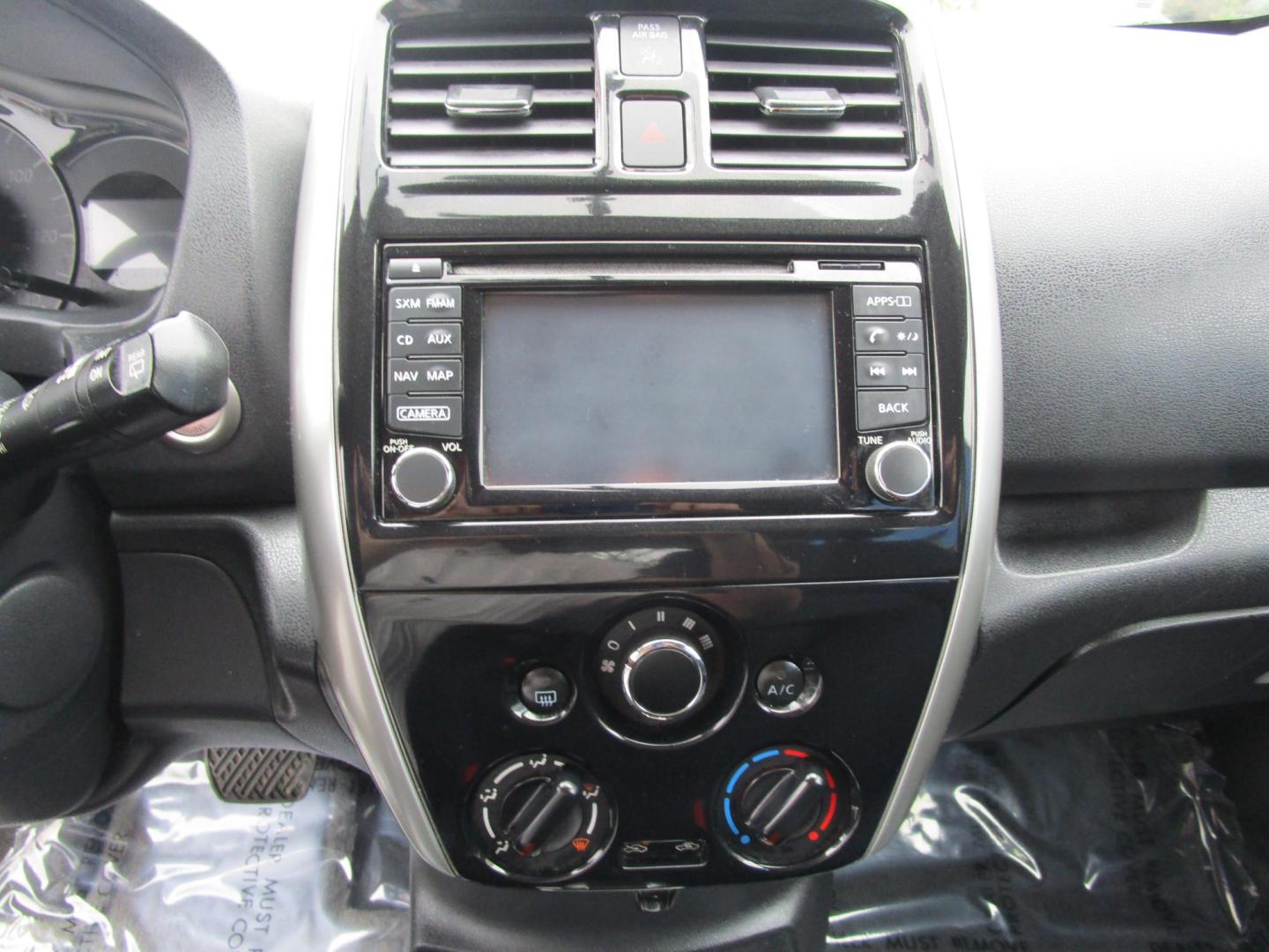2016 SILVER /BLACK Nissan Versa Note S (3N1CE2CP5GL) with an 1.6L L4 DOHC 16V engine, 5M transmission, located at 1814 Albert Pike Road, Hot Springs, AR, 71913, (501) 623-1717, 34.494228, -93.094070 - 2016 Nissan Versa Note SL CVT. Mechanical Performance: 1.6L DOHC 16-Valve 4-Cylinder Engine Xtronic Continuously Variable Transmission. Front and Rear Stabilizer Bars. Power Assisted Vented Front Disc/Rear Drum Brakes. Safety and Security Features: Lower Anchors and Tethers for Children. - Photo#4