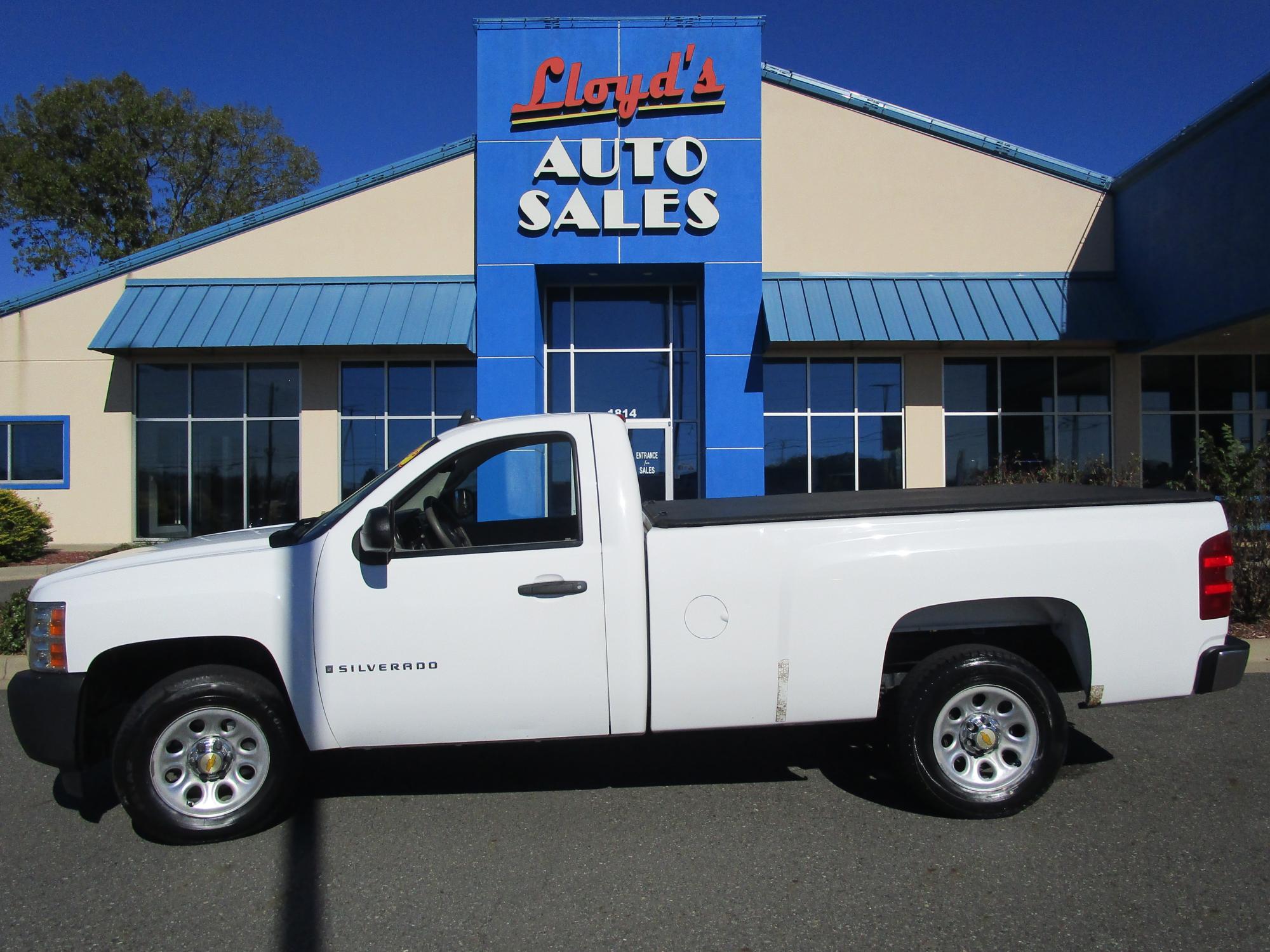 photo of 2008 Chevrolet Silverado 1500 WHITE