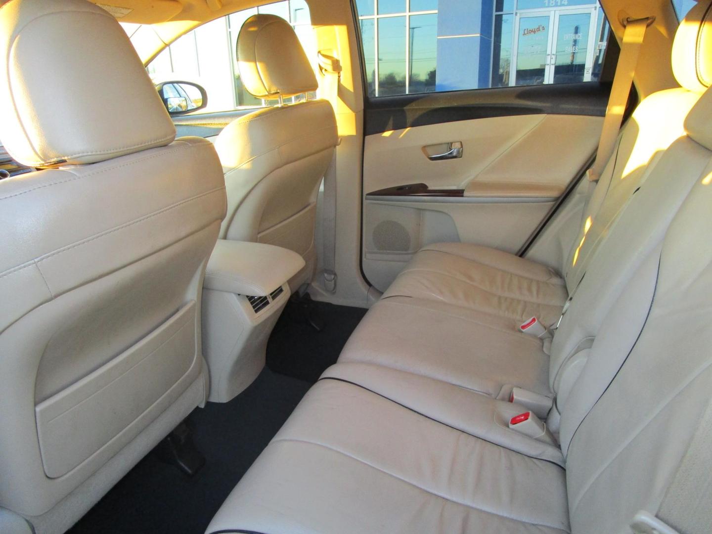 2009 BLACK /Tan / Leather Toyota Venza 4X2 I4 (4T3ZE11A19U) with an 2.7L L4 DOHC 16V engine, 6-Speed Automatic transmission, located at 1814 Albert Pike Road, Hot Springs, AR, 71913, (501) 623-1717, 34.494228, -93.094070 - Photo#7