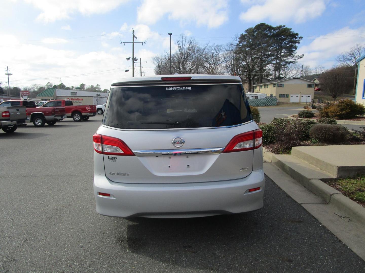 2012 SILVER Nissan Quest 3.5 S (JN8AE2KP0C9) with an 3.5L V6 DOHC 24V engine, Continuously Variable Transmission transmission, located at 1814 Albert Pike Road, Hot Springs, AR, 71913, (501) 623-1717, 34.494228, -93.094070 - Photo#3