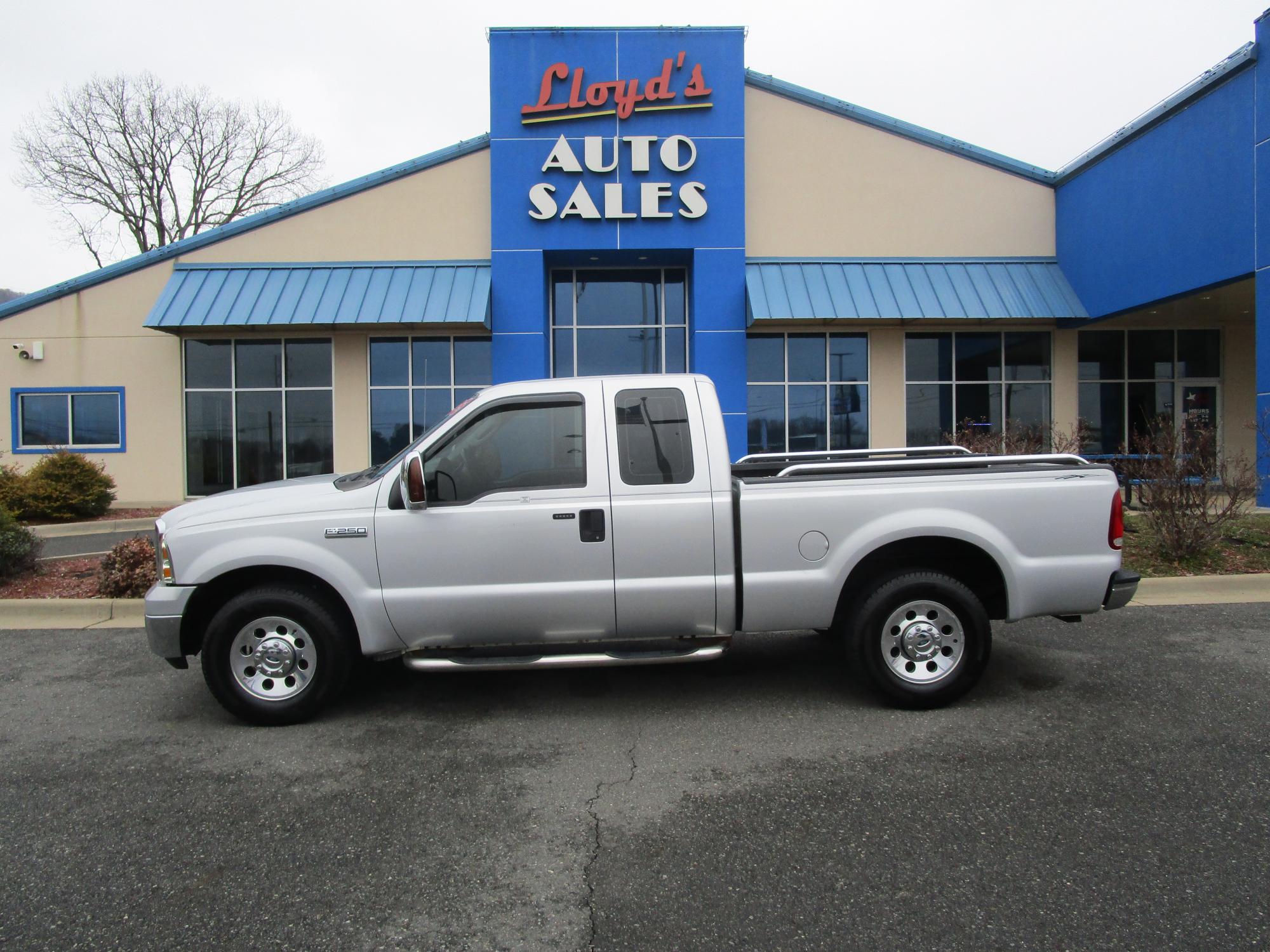 photo of 2005 Ford F-250 SD Lariat SuperCab 2WD