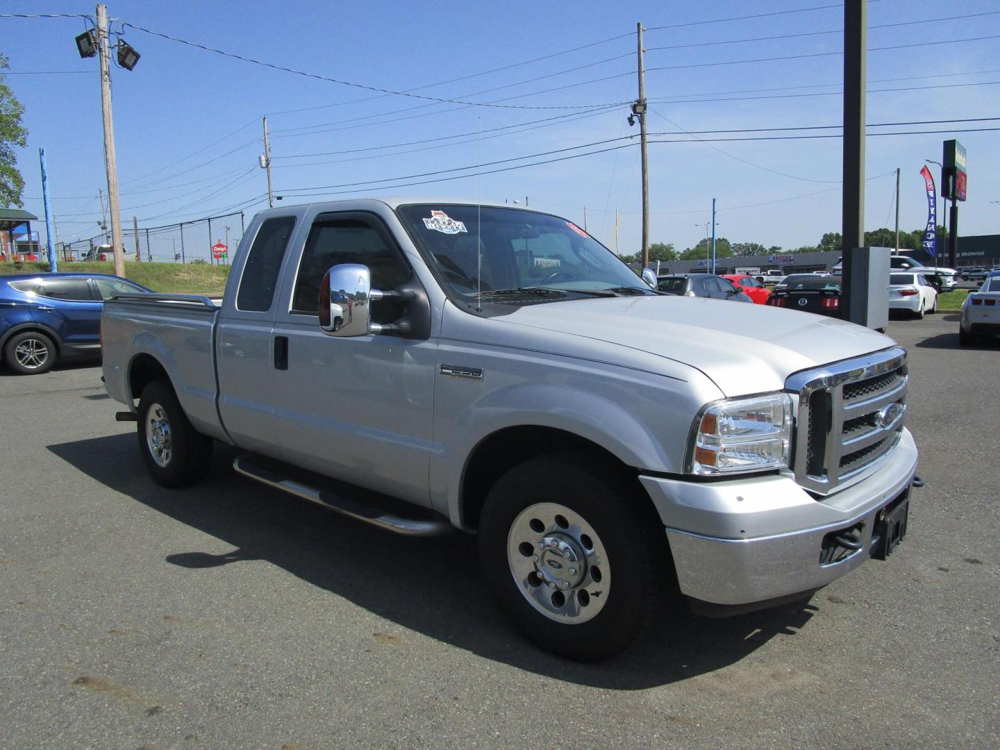 2005 SILVER Ford F-250 SD SuperCab 2WD (1FTNX20595E) with an 5.4L V8 SOHC 16V engine, AUTOMATIC transmission, located at 1814 Albert Pike Road, Hot Springs, AR, 71913, (501) 623-1717, 34.494228, -93.094070 - Photo#3
