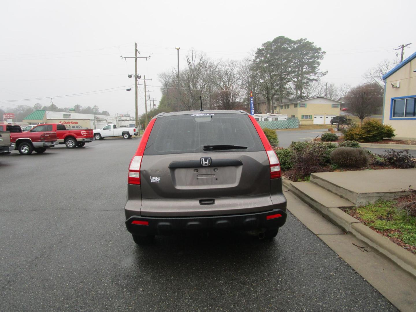 2009 BEIGE /BLACK Honda CR-V LX 2WD 5-Speed AT (3CZRE38399G) with an 2.4L L4 DOHC 16V engine, 5-Speed Automatic transmission, located at 1814 Albert Pike Road, Hot Springs, AR, 71913, (501) 623-1717, 34.494228, -93.094070 - Photo#3