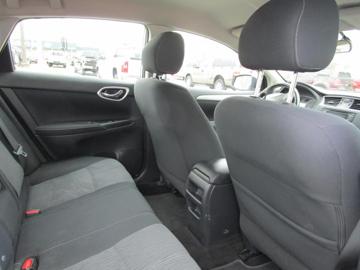 2015 WHITE /BLACK Nissan Sentra S 6MT (3N1AB7AP7FY) with an 1.8L L4 SFI DOHC 16V engine, 6-Speed Manual transmission, located at 1814 Albert Pike Road, Hot Springs, AR, 71913, (501) 623-1717, 34.494228, -93.094070 - Photo#6