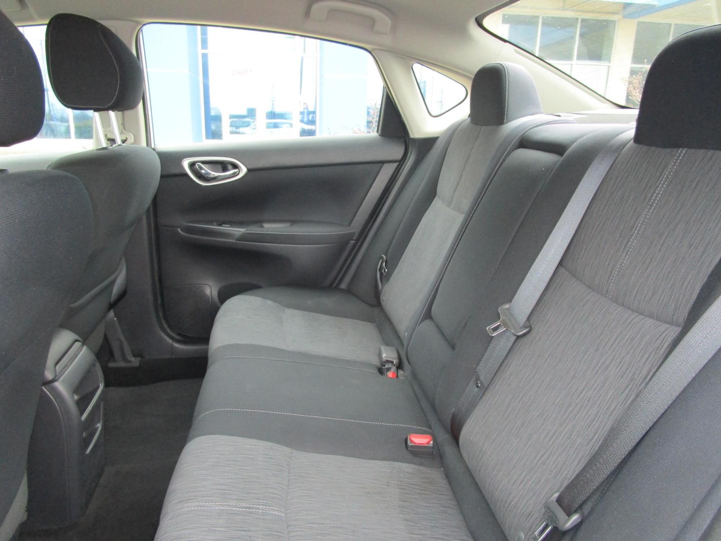 2015 WHITE /BLACK Nissan Sentra S 6MT (3N1AB7AP7FY) with an 1.8L L4 SFI DOHC 16V engine, 6-Speed Manual transmission, located at 1814 Albert Pike Road, Hot Springs, AR, 71913, (501) 623-1717, 34.494228, -93.094070 - Photo#7