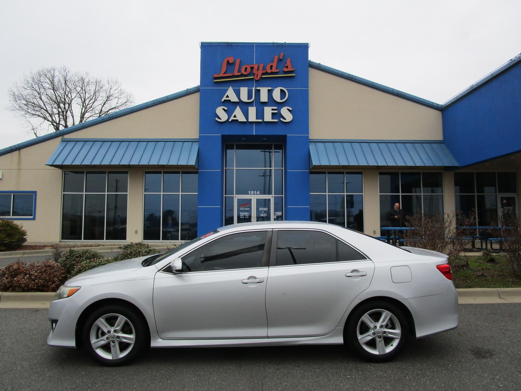 photo of 2014 Toyota Camry SE